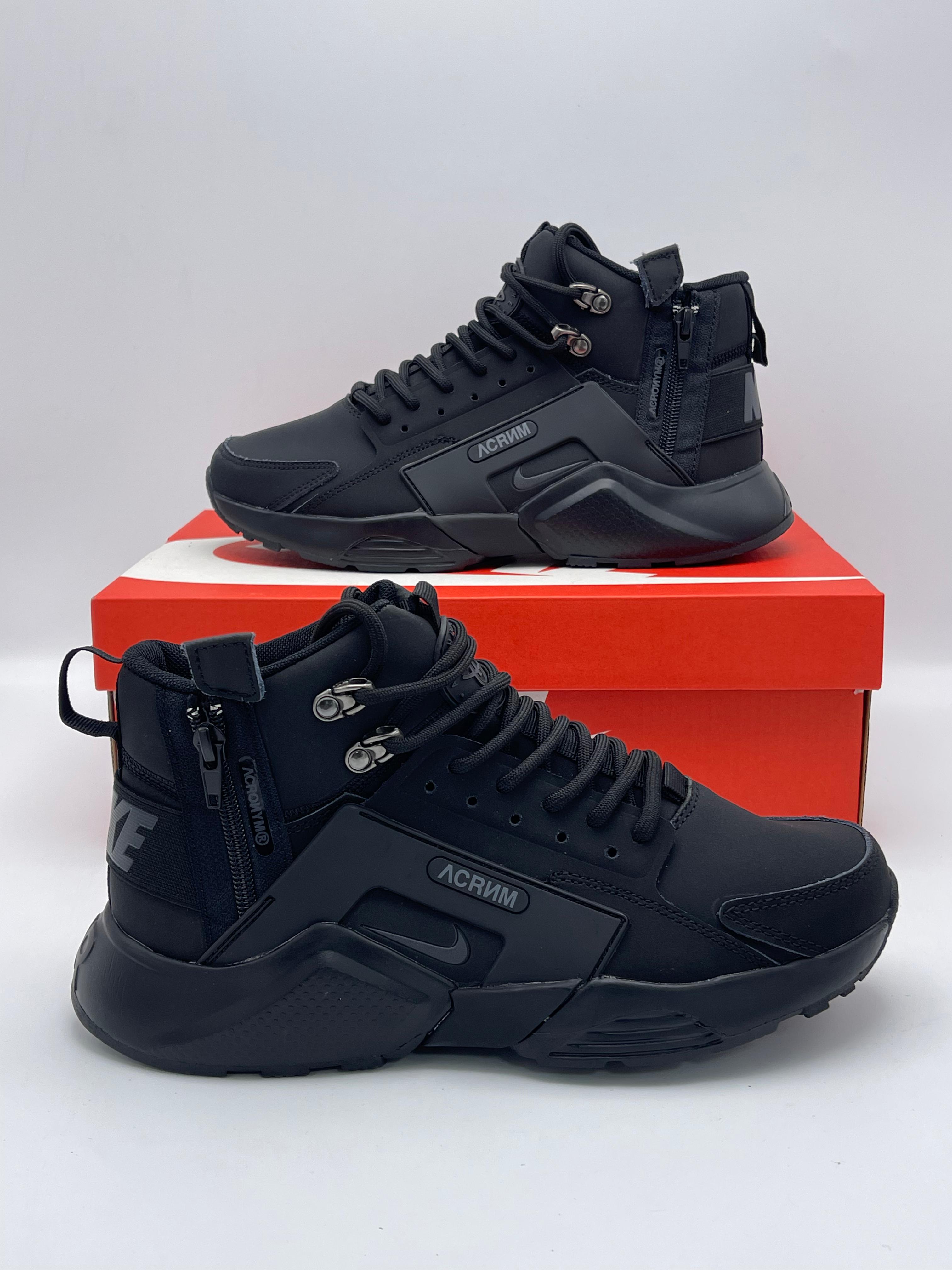 Nike Acrnm Triple Black
