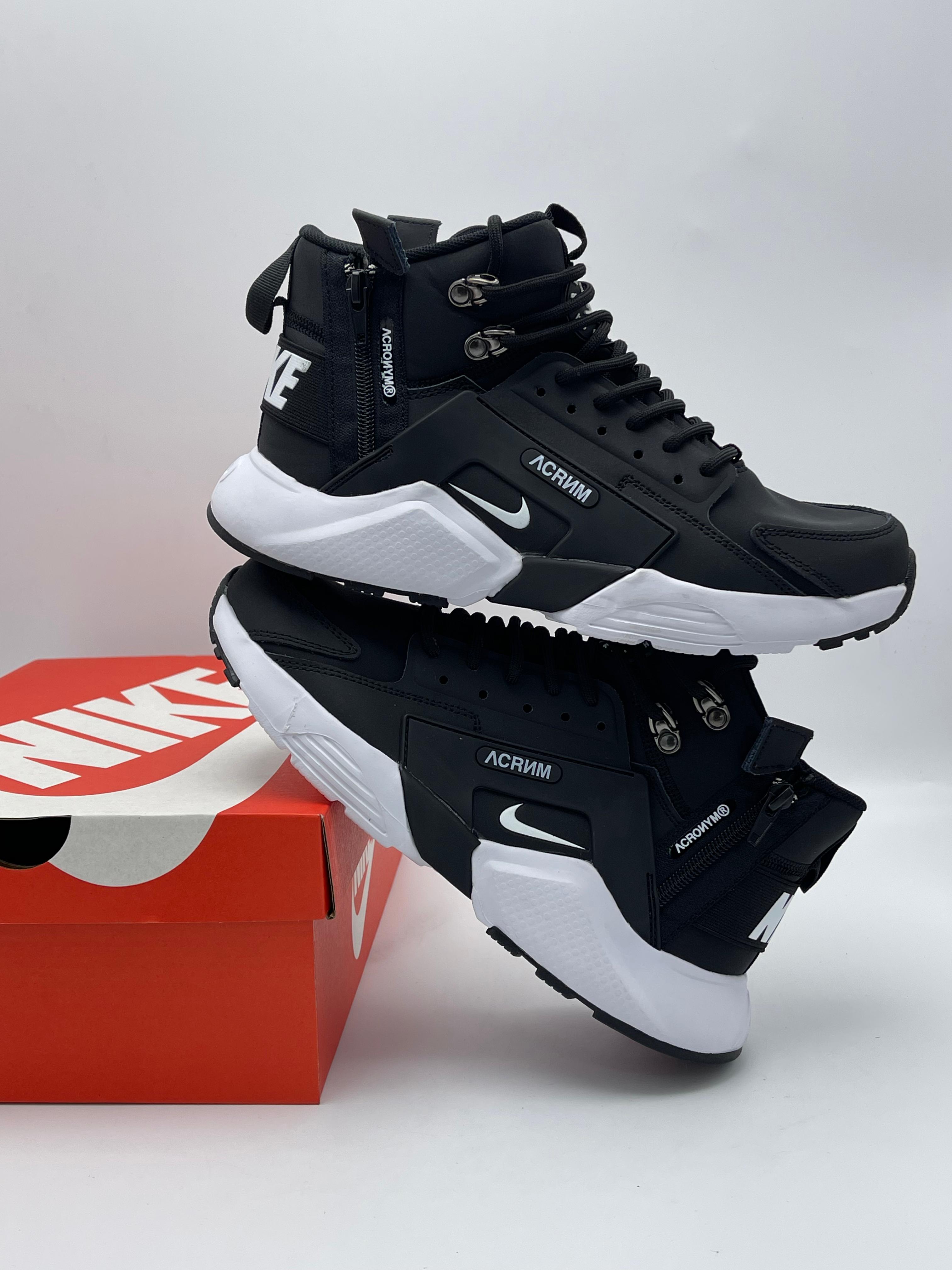 Nike Acrnm Triple Black