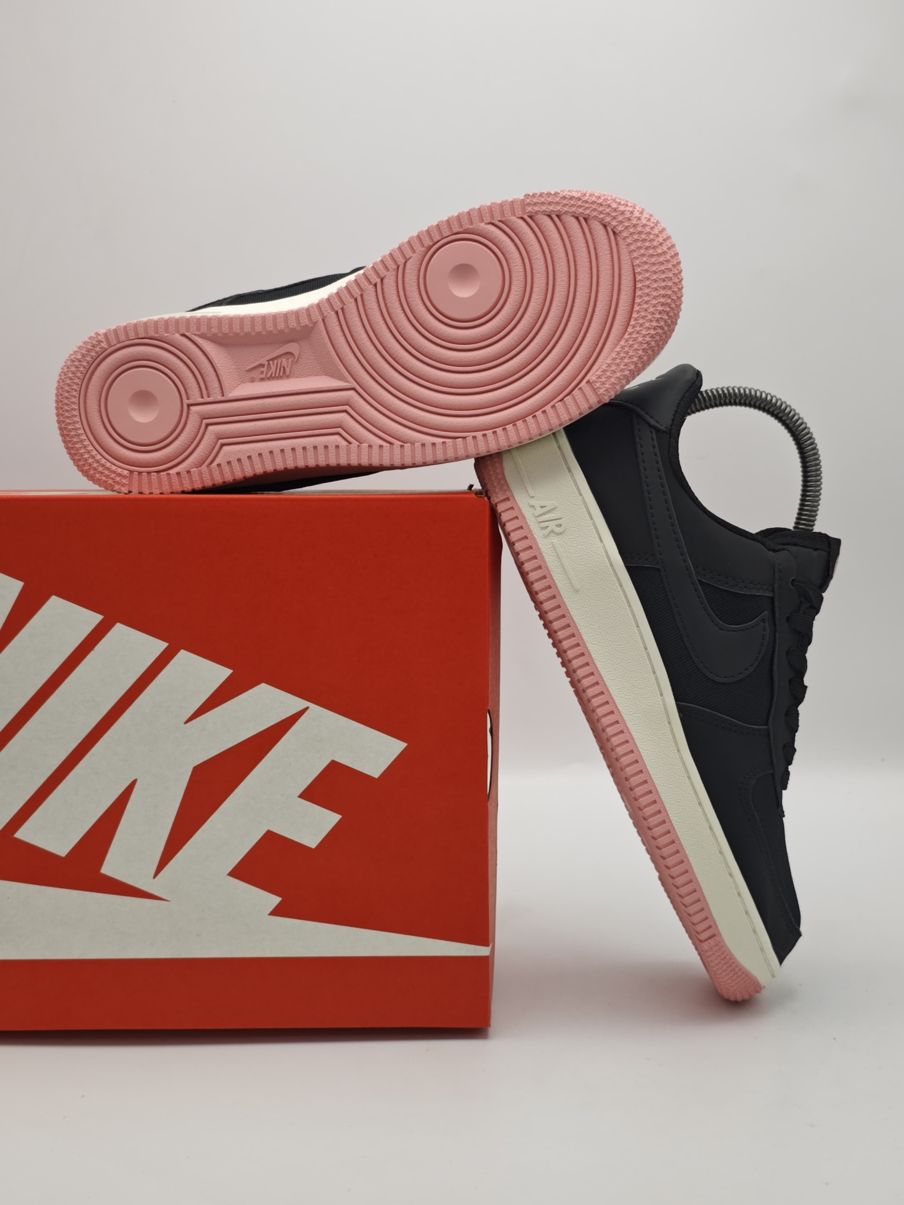 Nike Air Force 1 Low "Black Pink Foam"