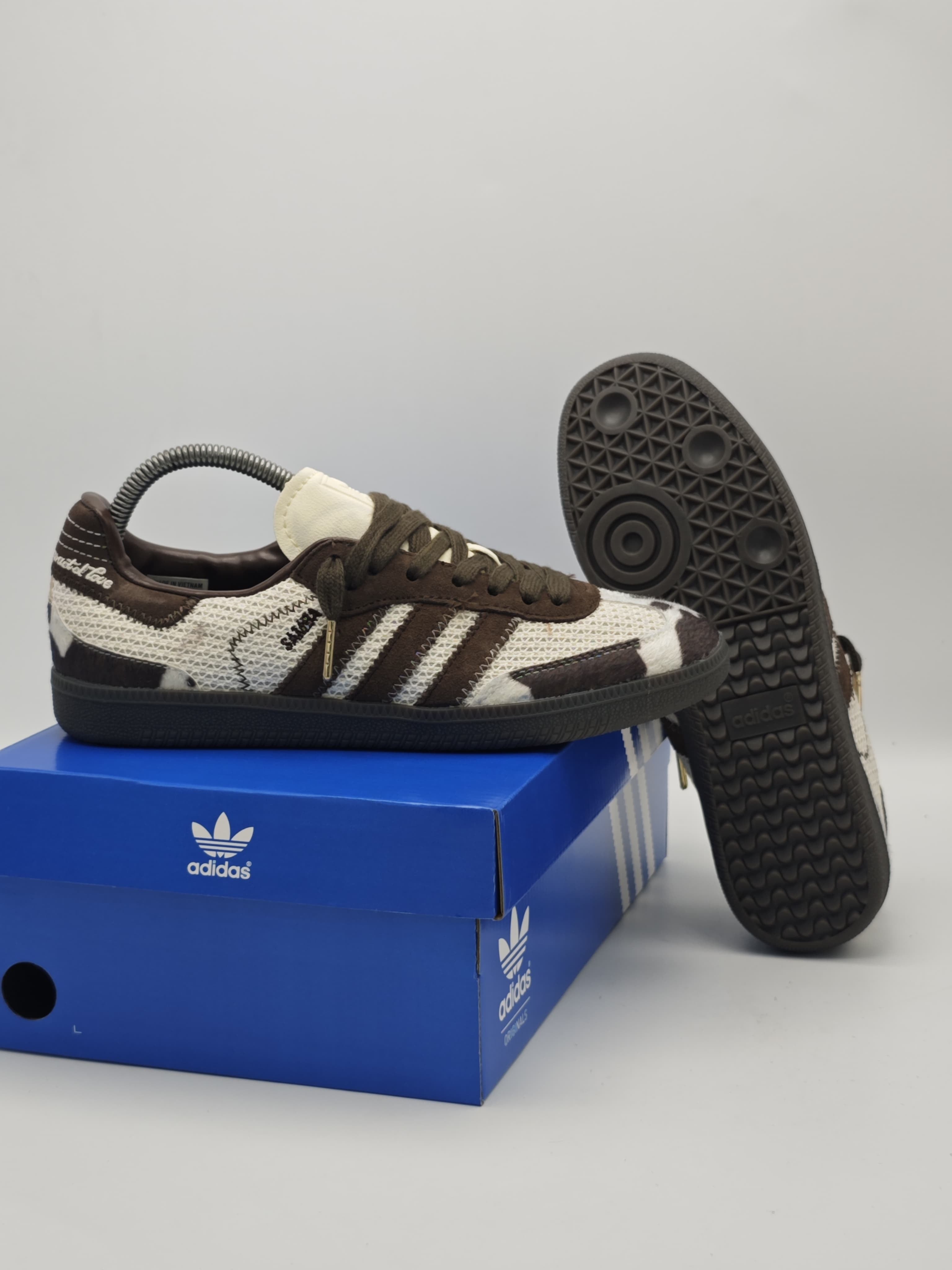 Adidas Samba Song for the Mute