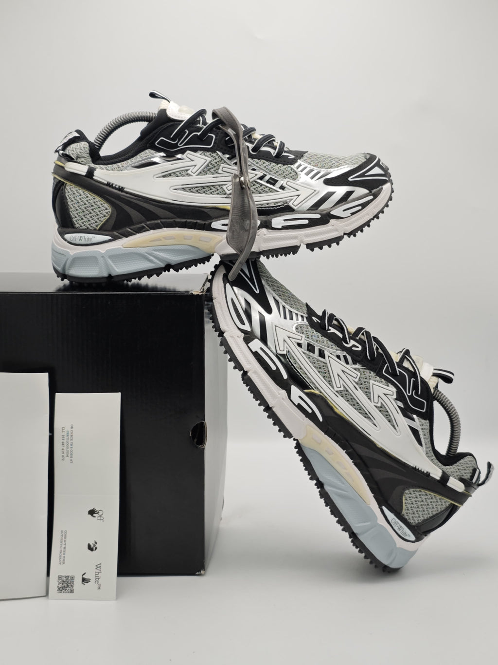 Off White Be Right Back