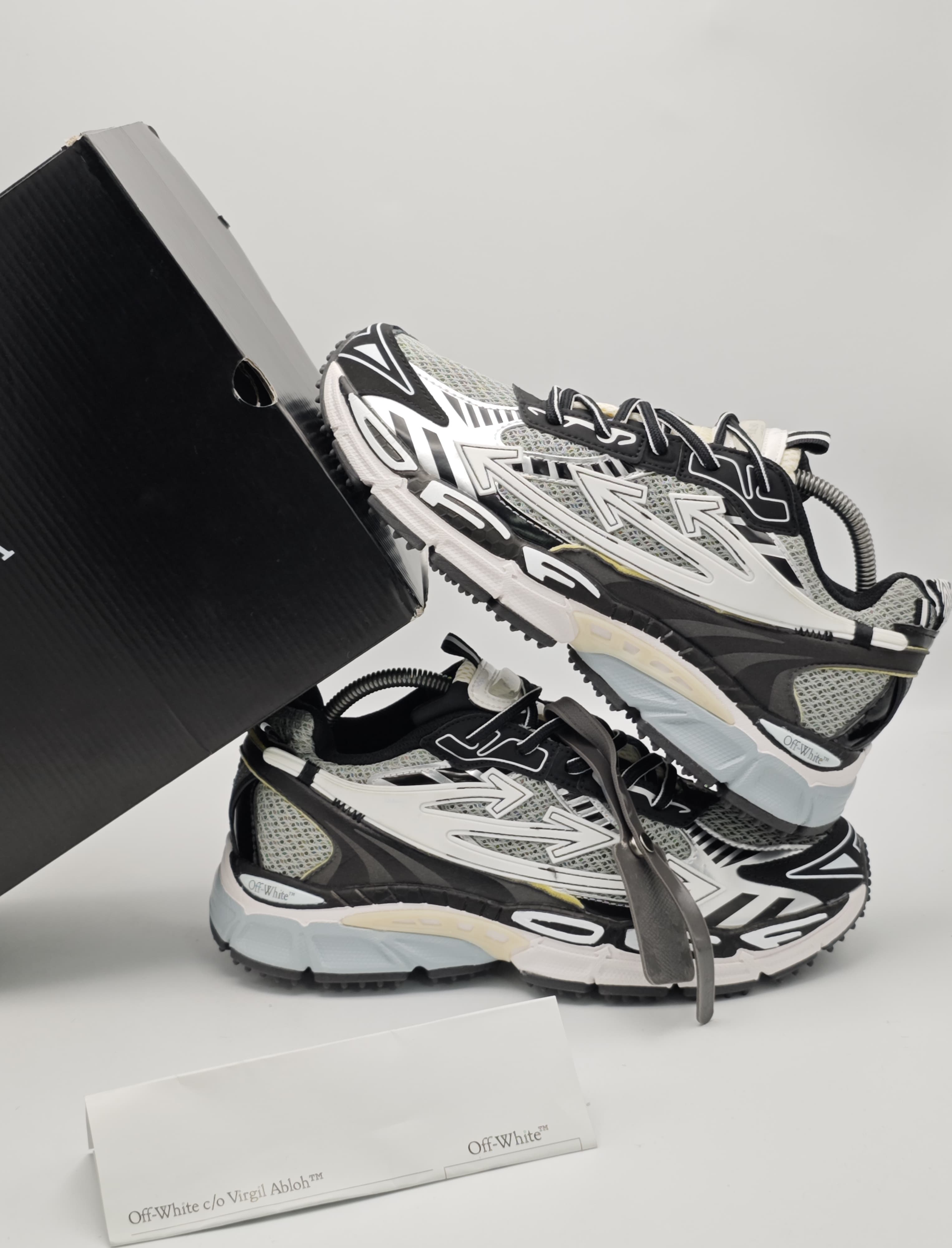 Off White Be Right Back