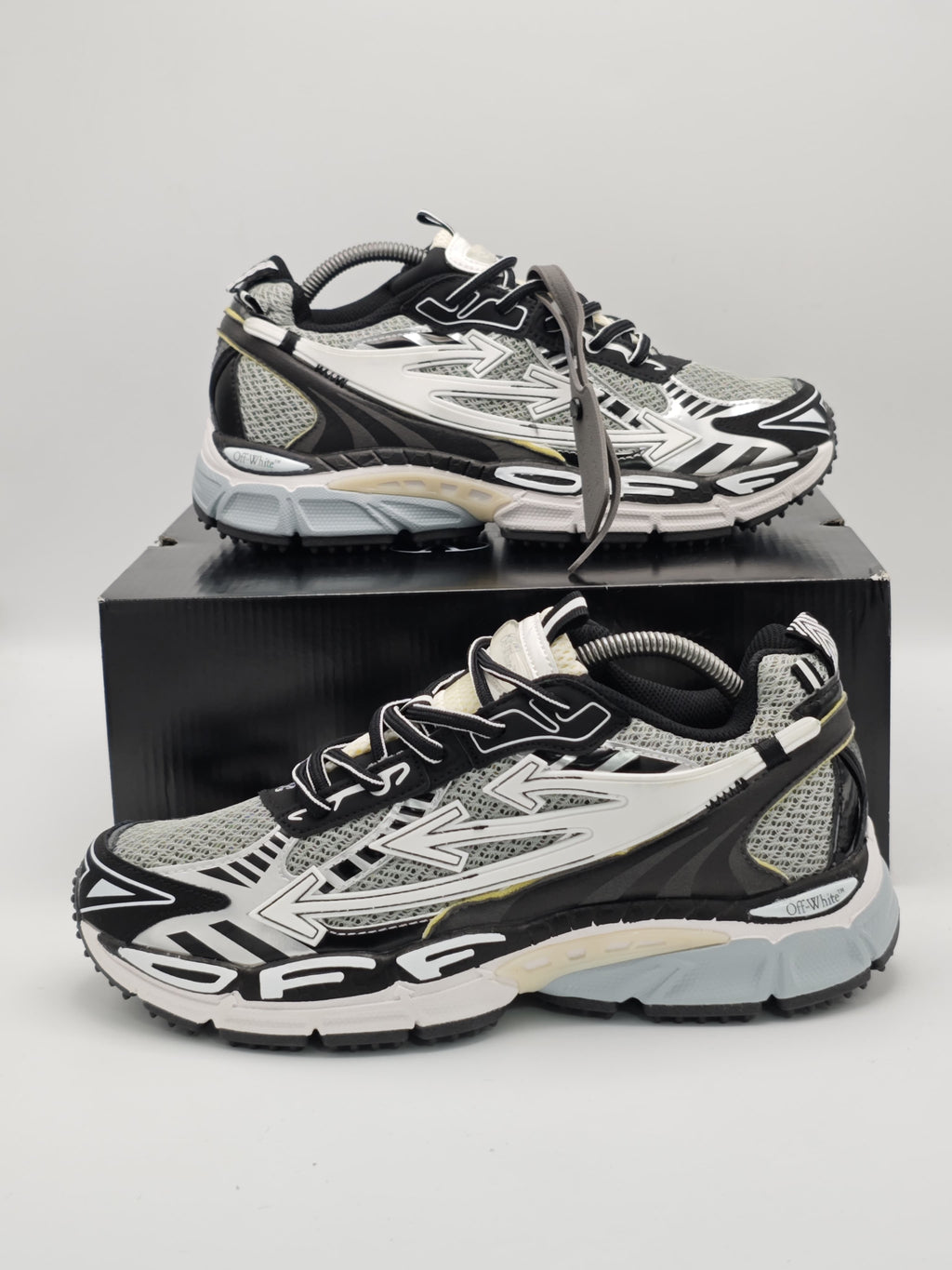 Off White Be Right Back