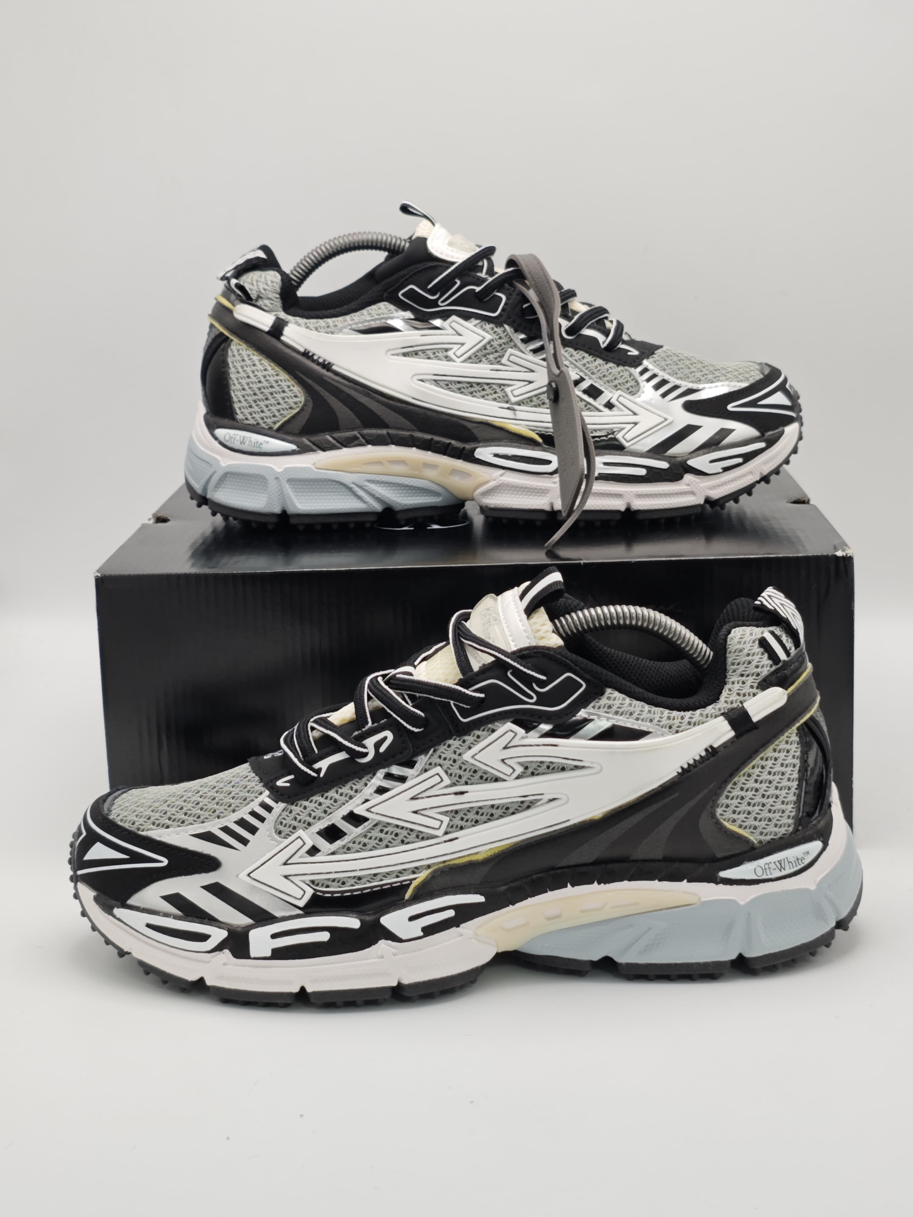 Off White Be Right Back