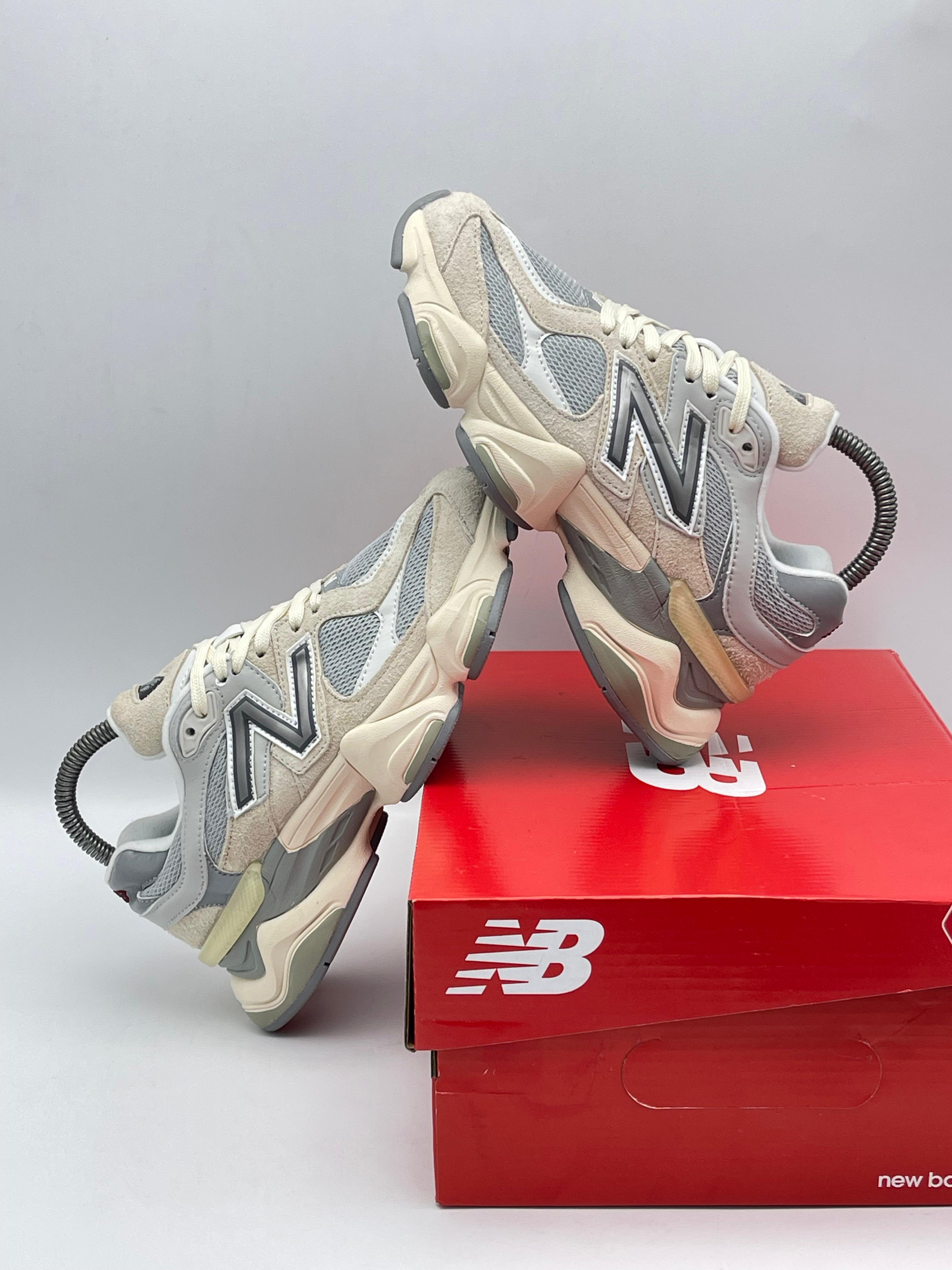 New Balance 9060 Beige y Gris