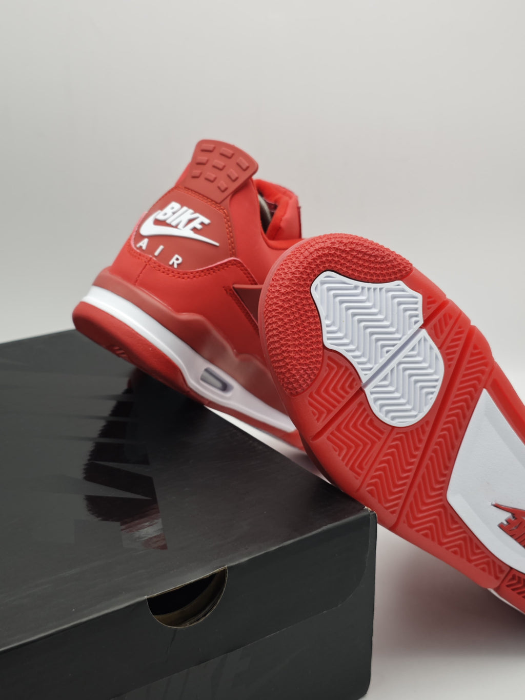 Jordan Retro 4 Red Thunder