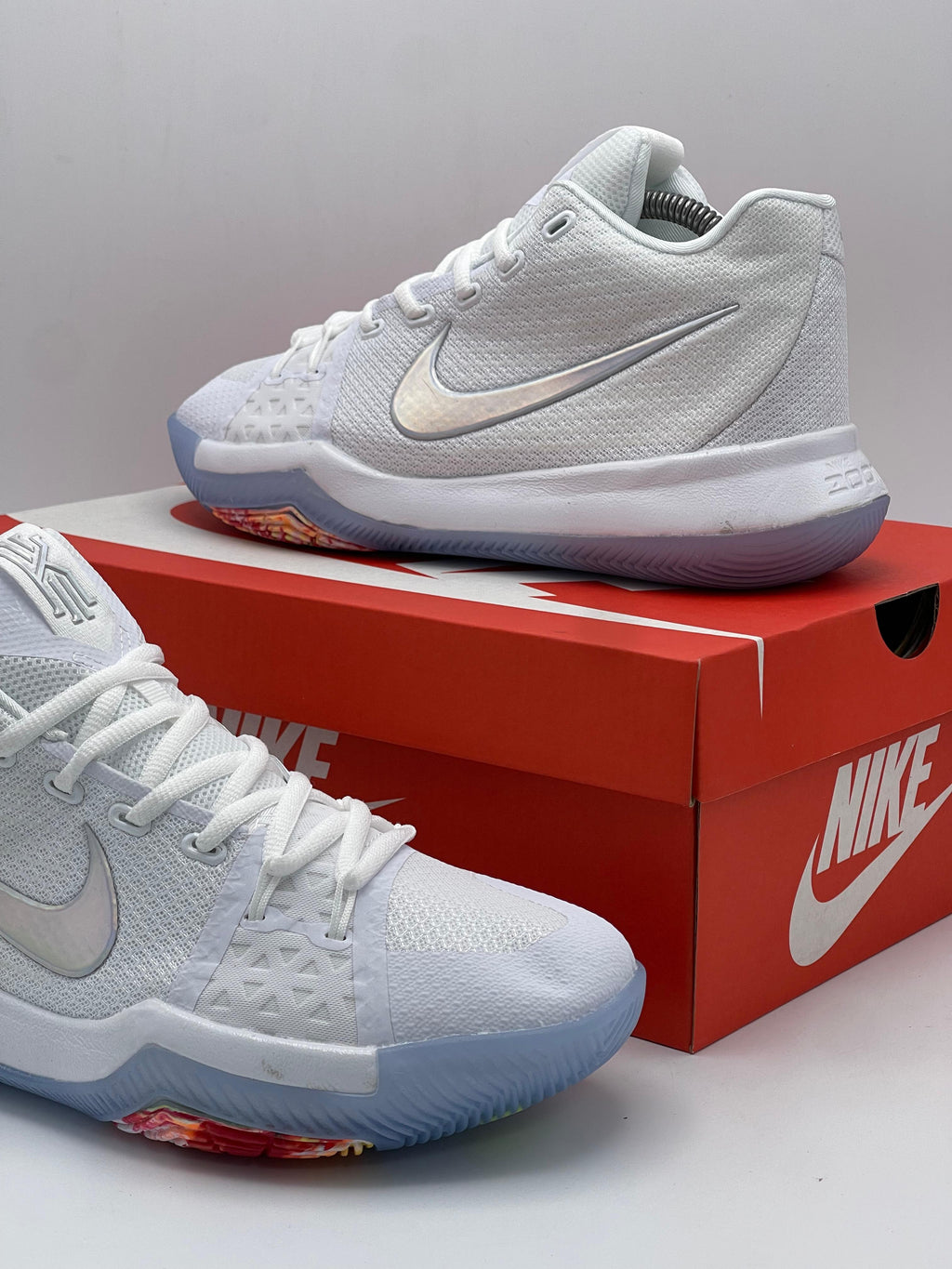 Nike Kyrie Flytrap IV "White/Metallic Silver"