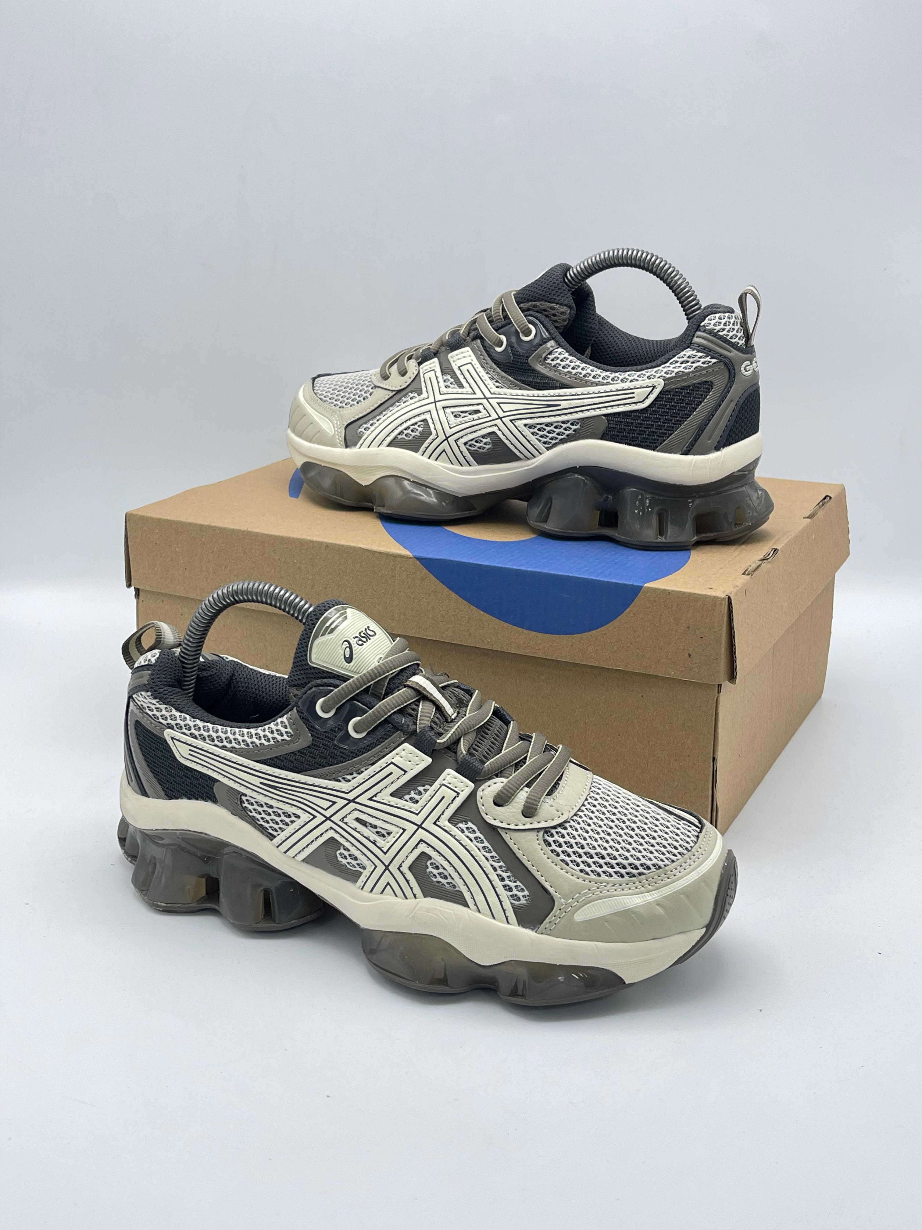 Asics Gel-Quantum 360 Beige/Gris