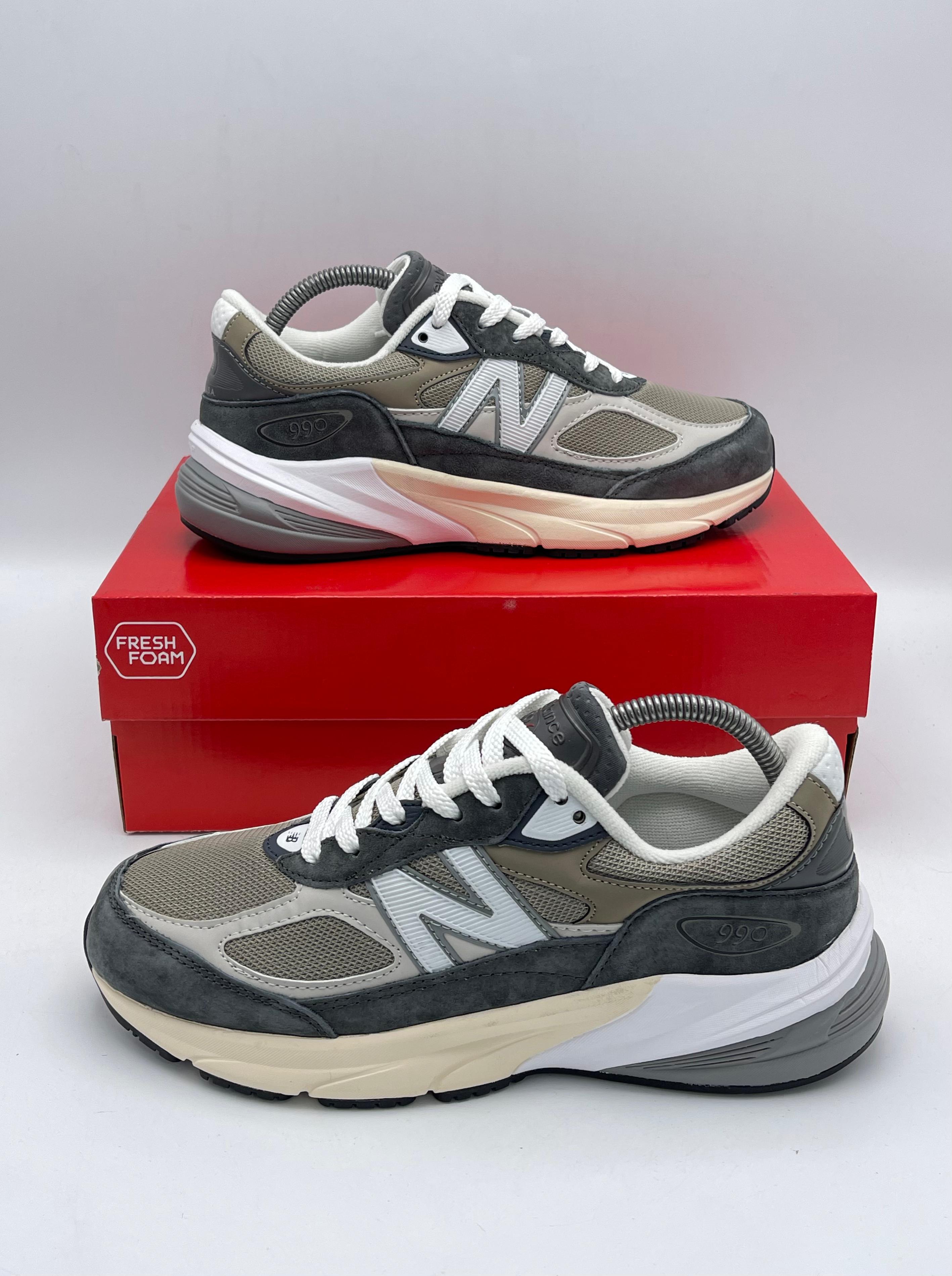 New Balance 990v6