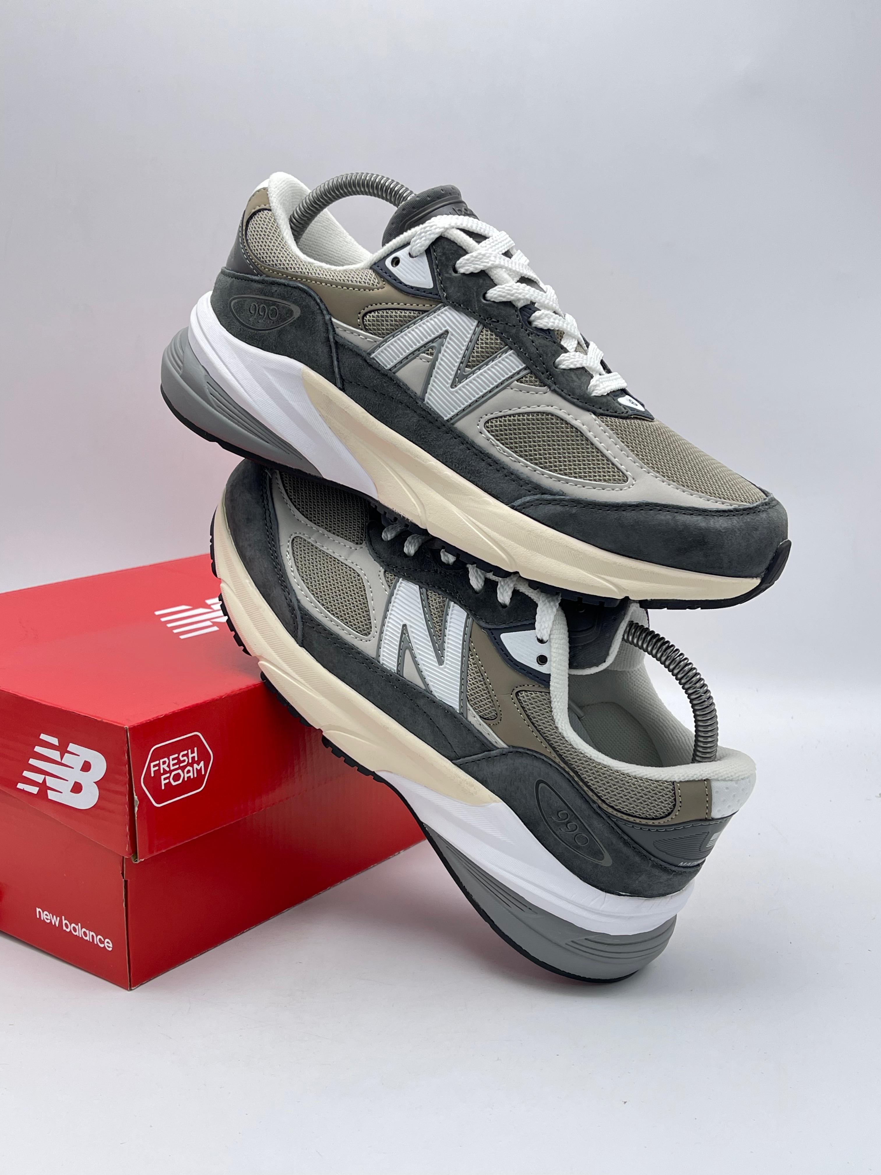 New Balance 990v6