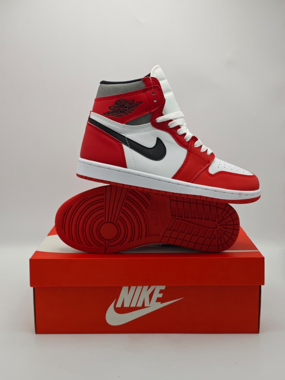 Air Jordan 1 Retro High "Chicago"