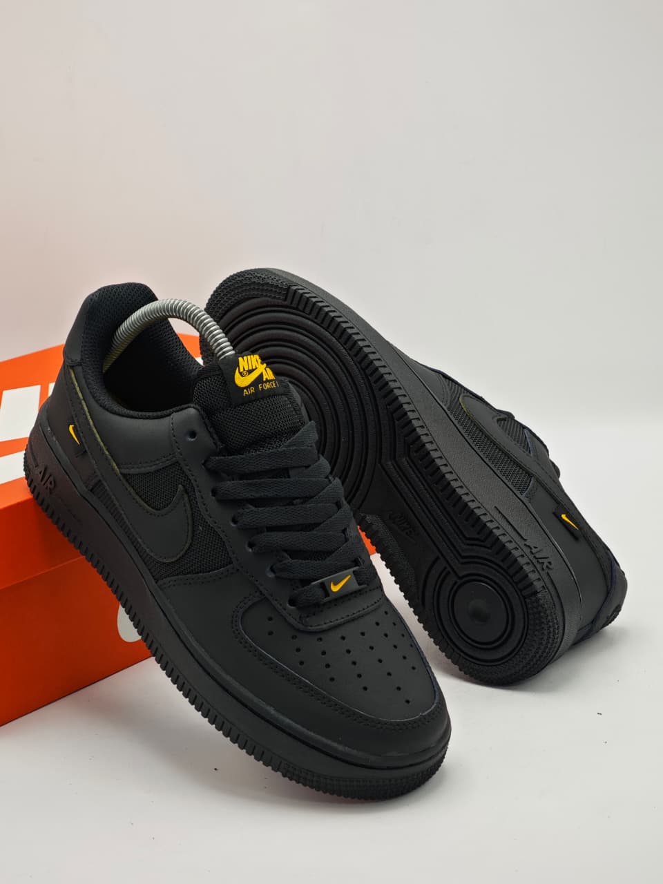 Nike Air Force 1 Low Black Yellow
