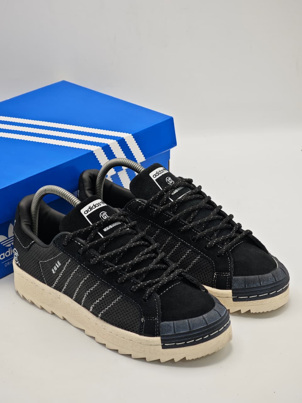 Adidas Superstar 82 x NEIGHBORHOOD