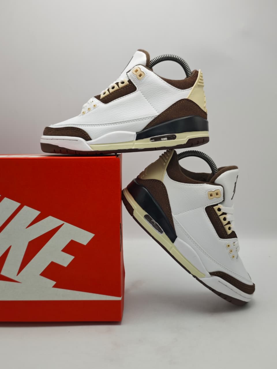 Air Jordan 3 Retro “Mocha”