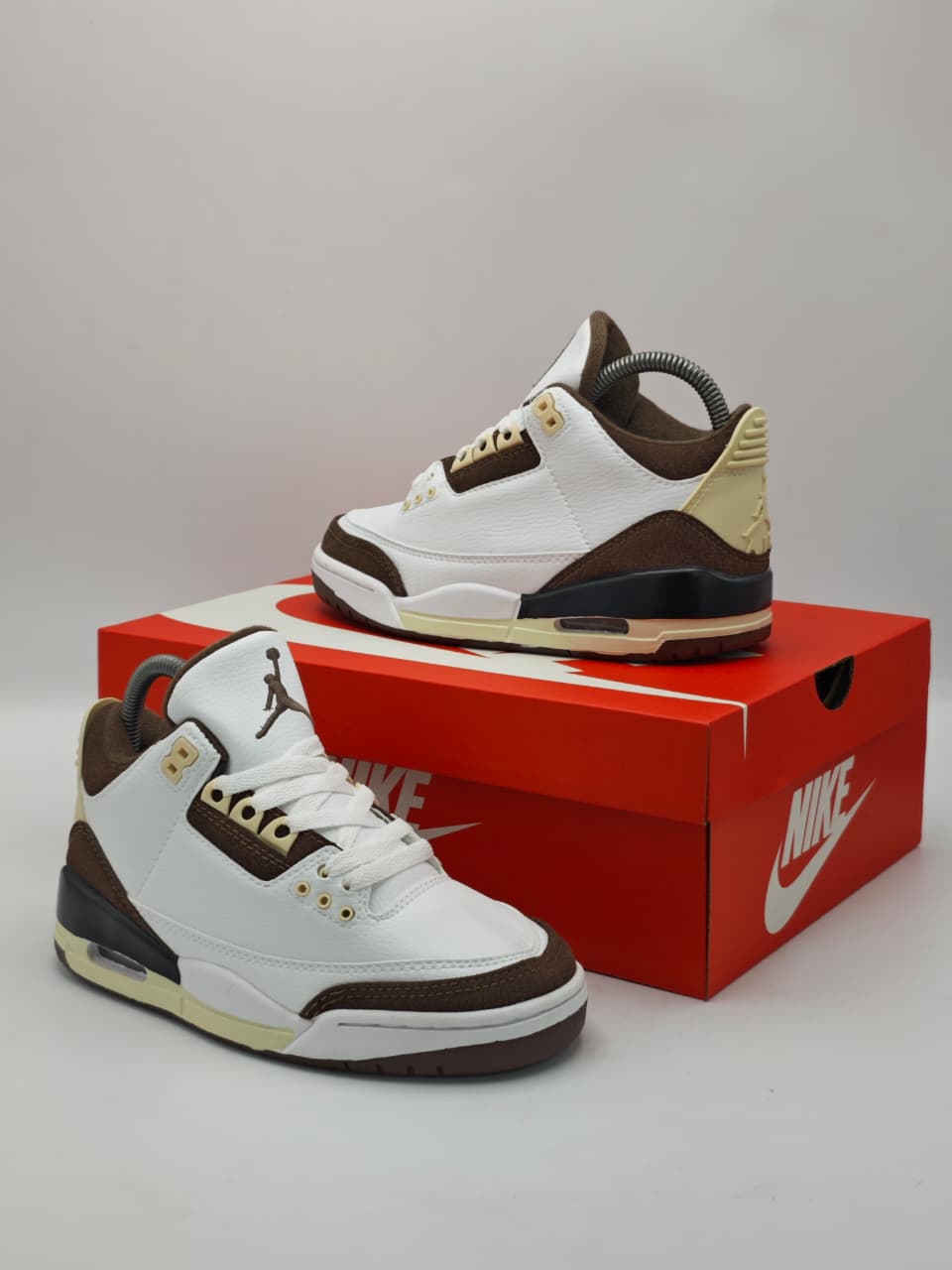 Air Jordan 3 Retro “Mocha”