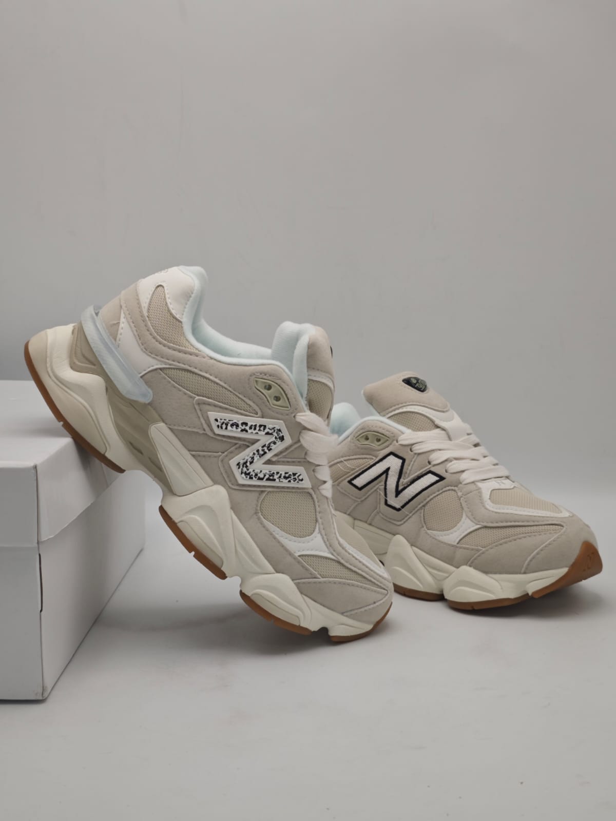 New Balance 990