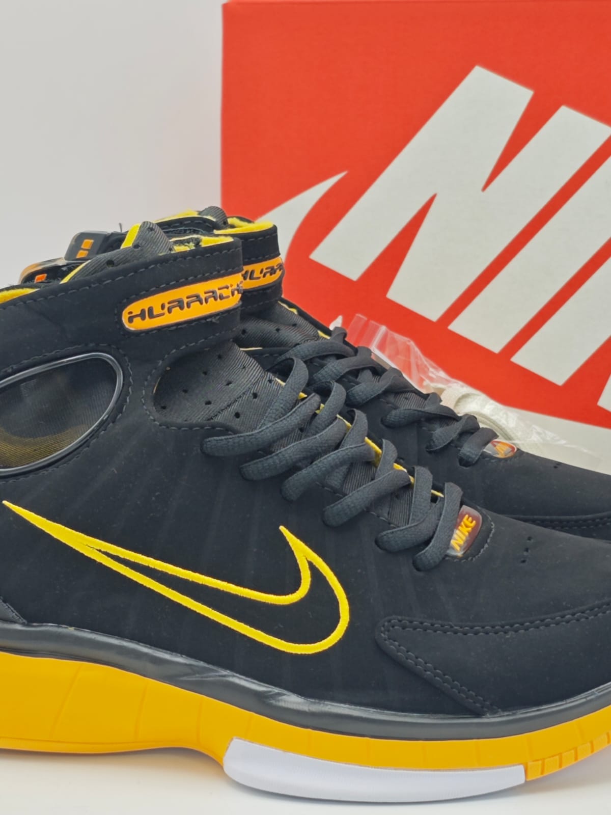 black and yellow nike huarache