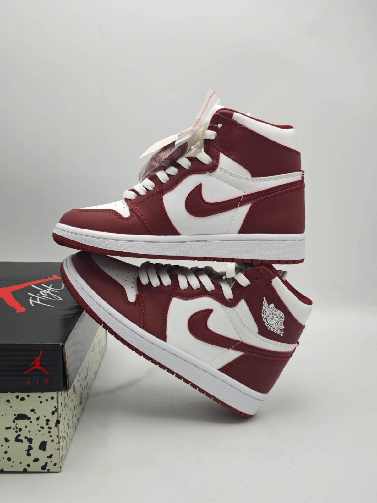 Jordan Retro 1 Bordeaux & White