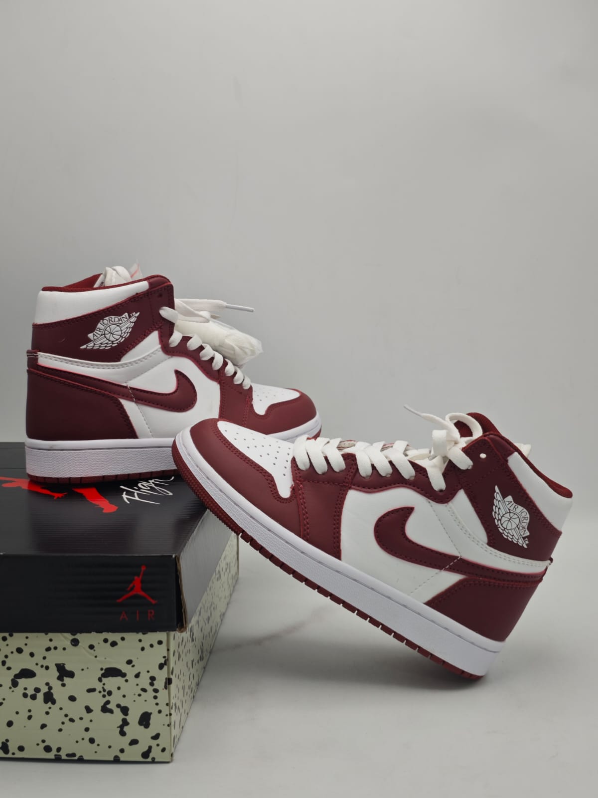 Jordan Retro 1 Bordeaux & White