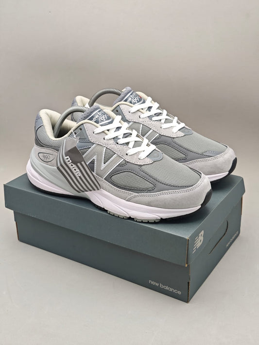 New Balance 990