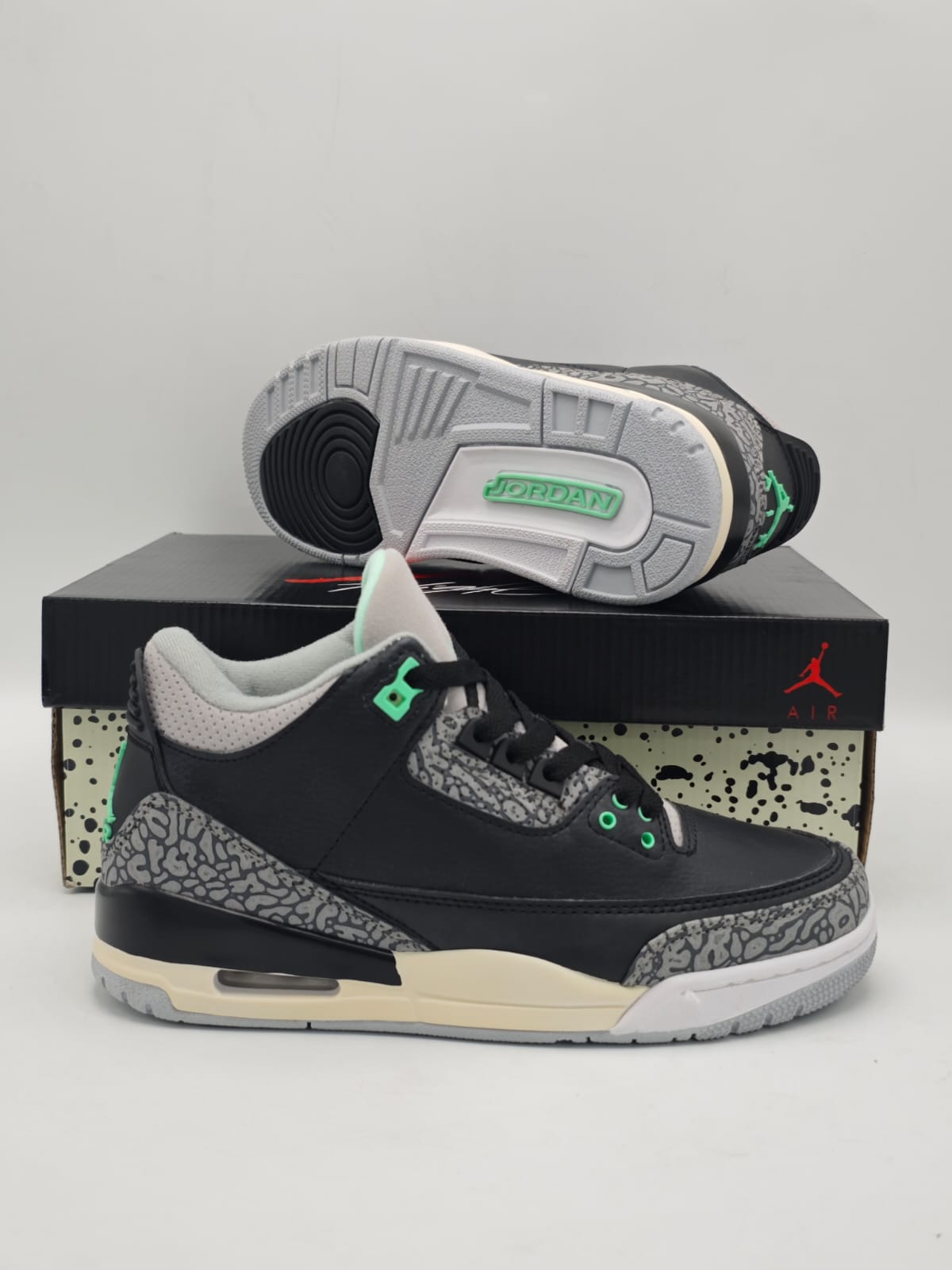 Jordan Retro 3 Dark Pine Glow