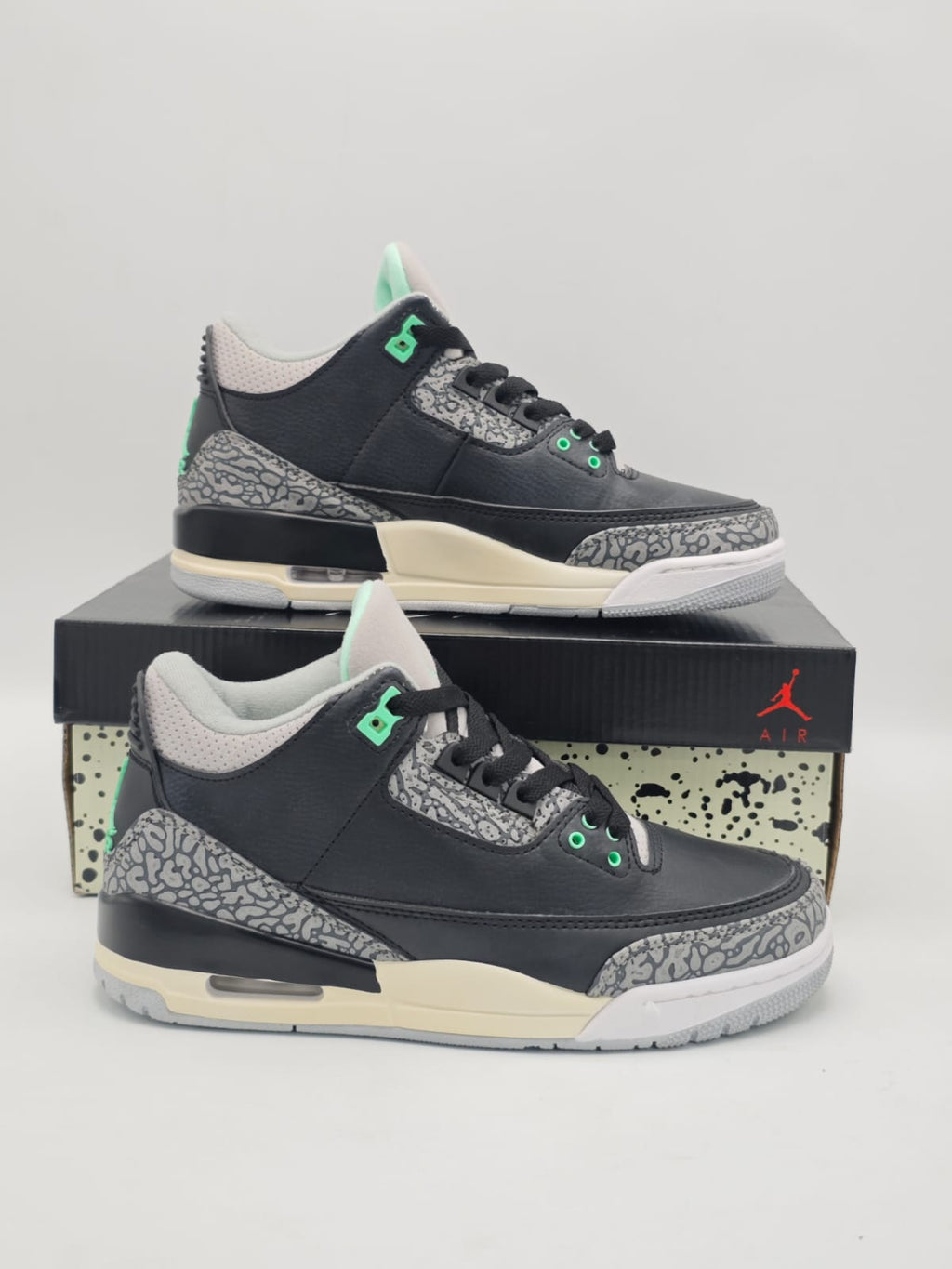 Jordan Retro 3 Dark Pine Glow