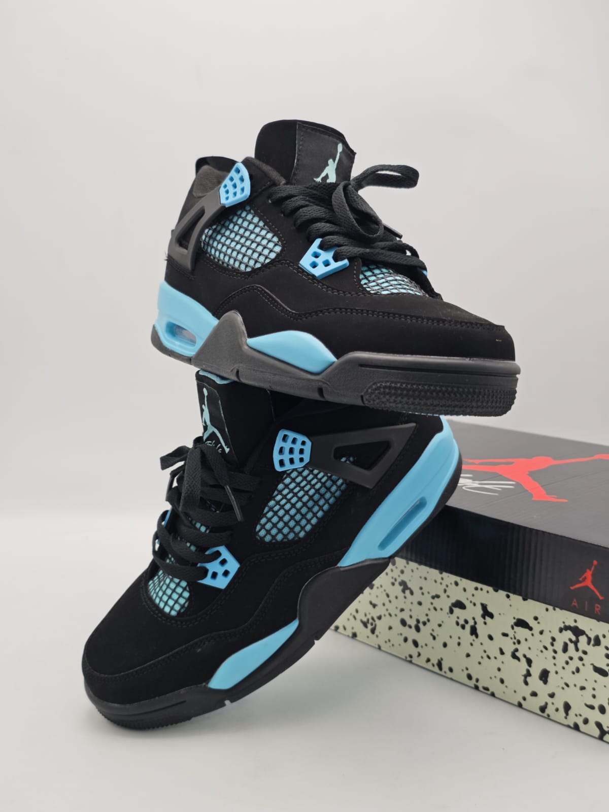 Jordan Retro 4 University Blue
