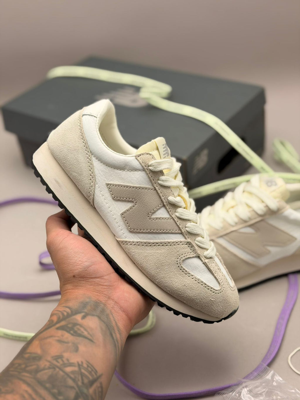 New Balance 237