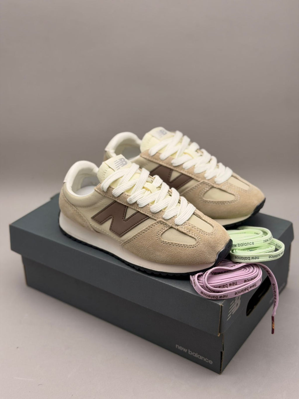 New Balance 237