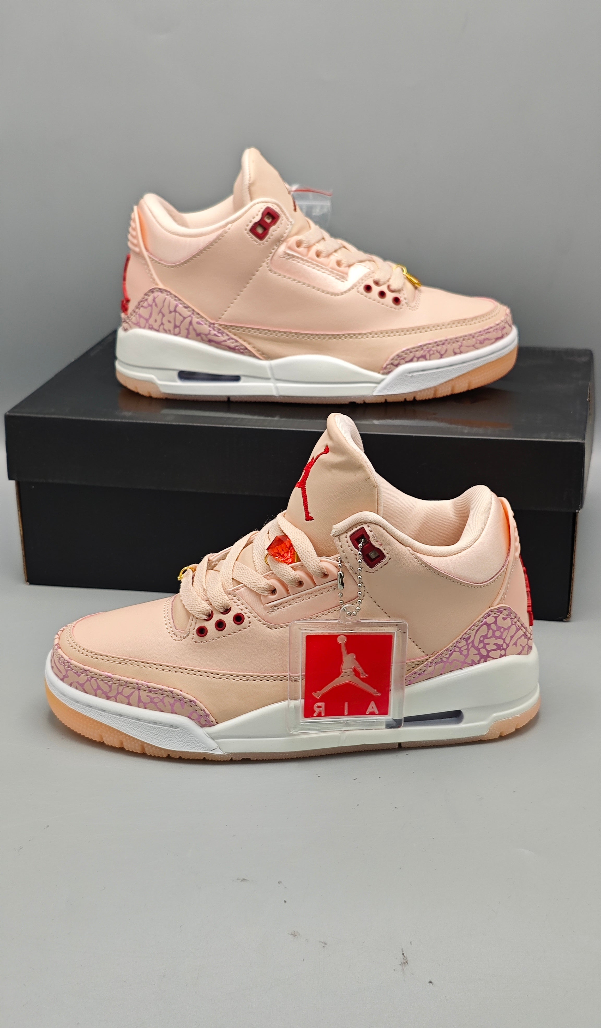 Jordan Retro 3 “San Valentin”