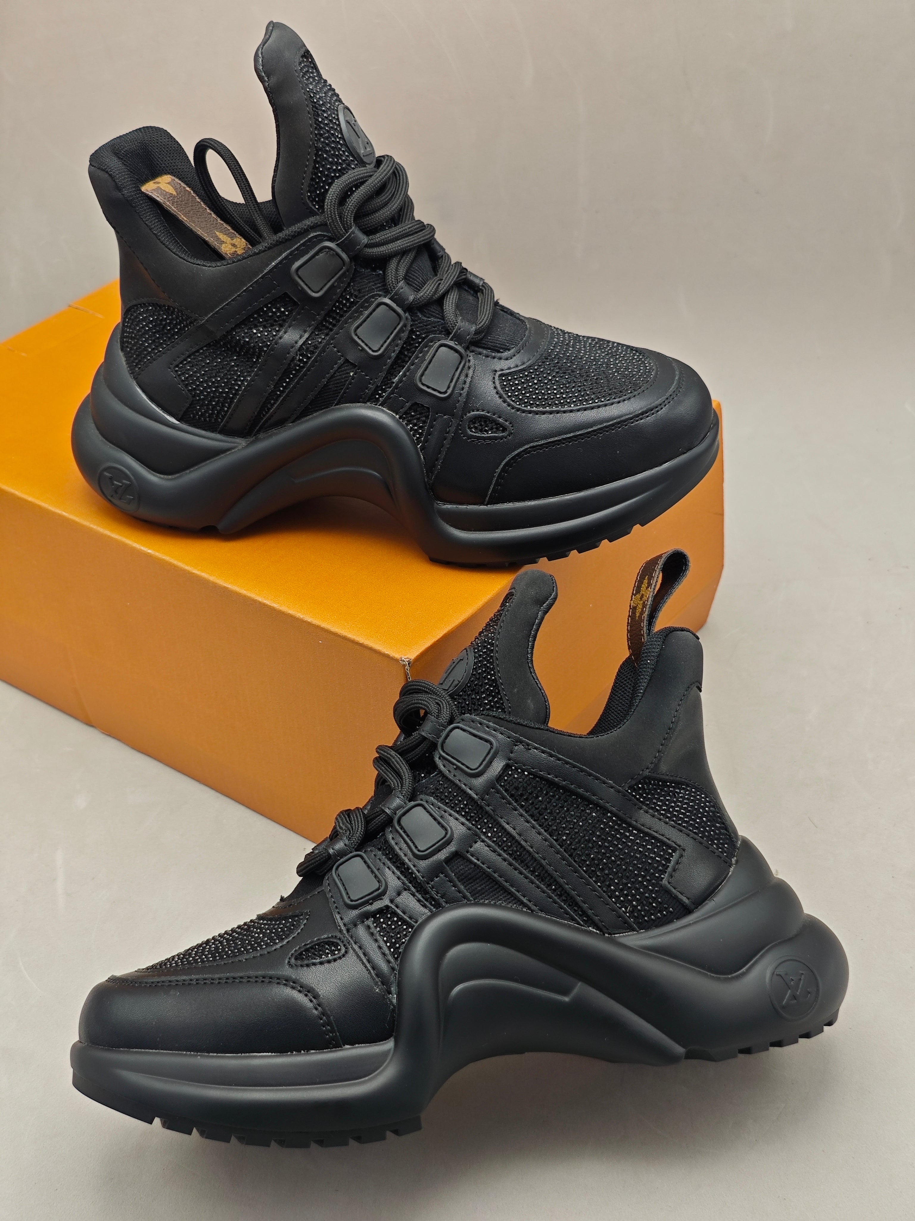 Louis Vuitton Archlight