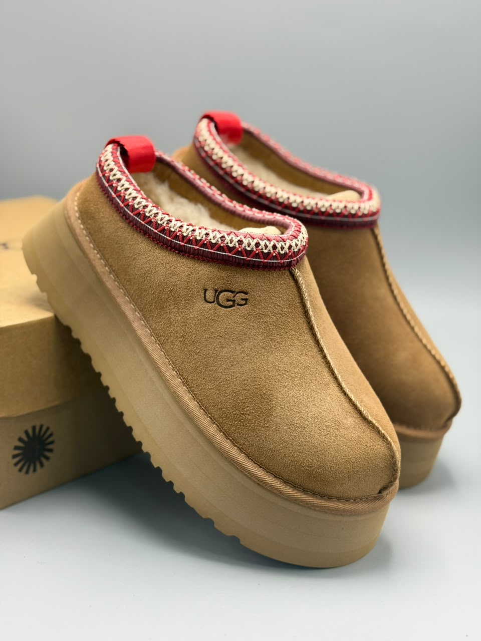 UGG