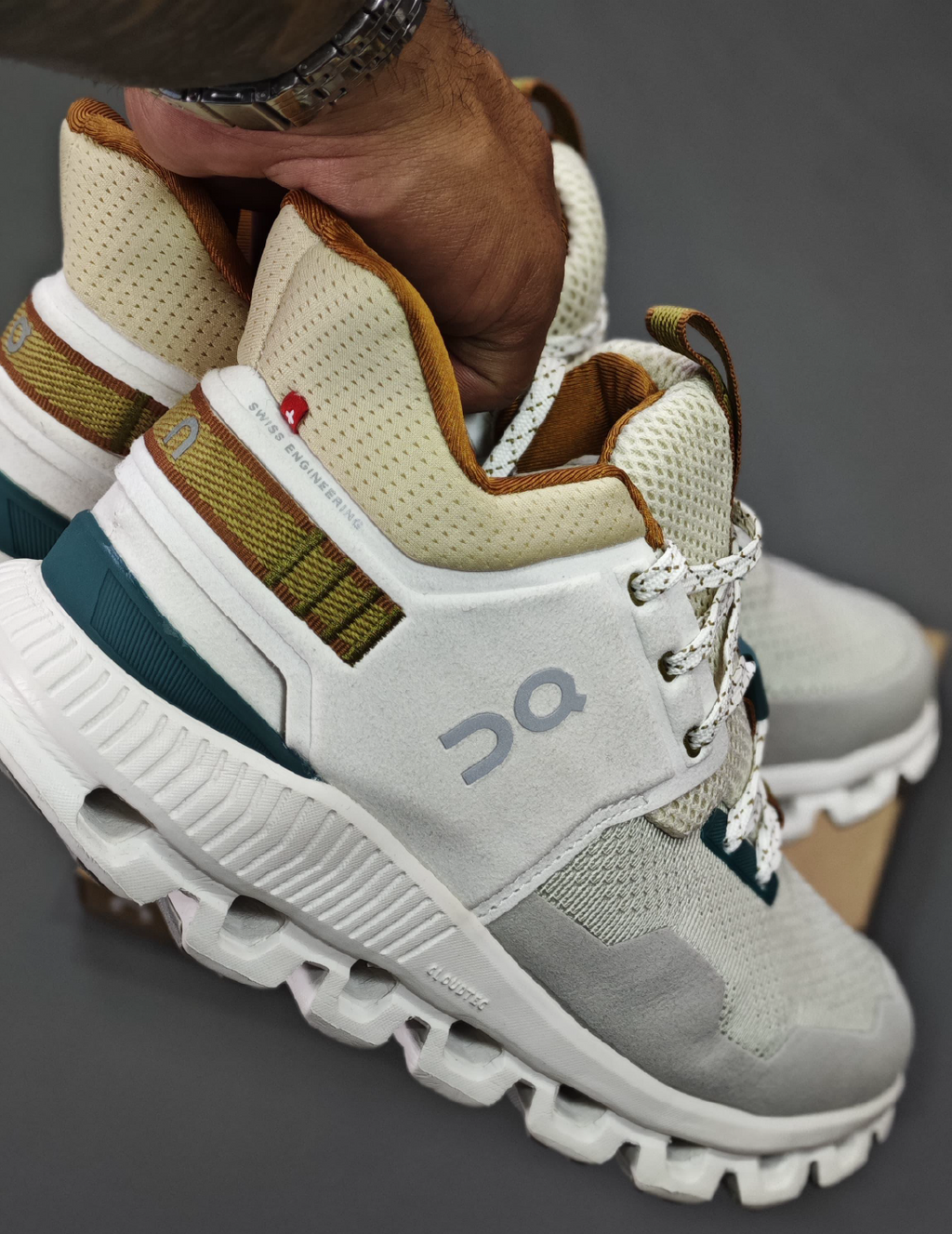 On Cloud Hi Edge Green