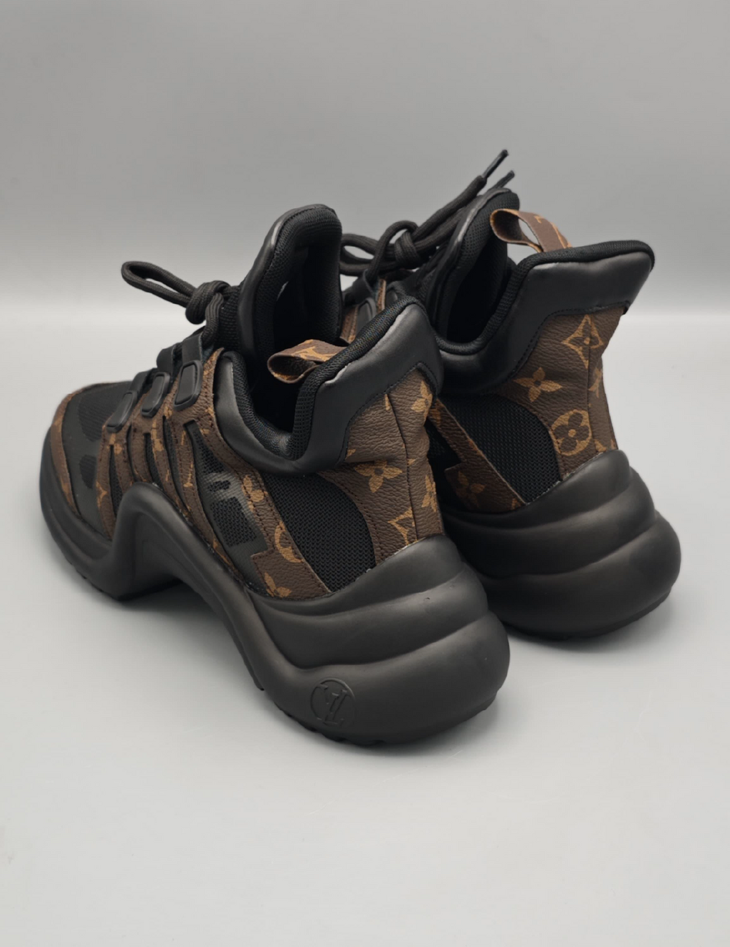 Louis Vuitton Archlight