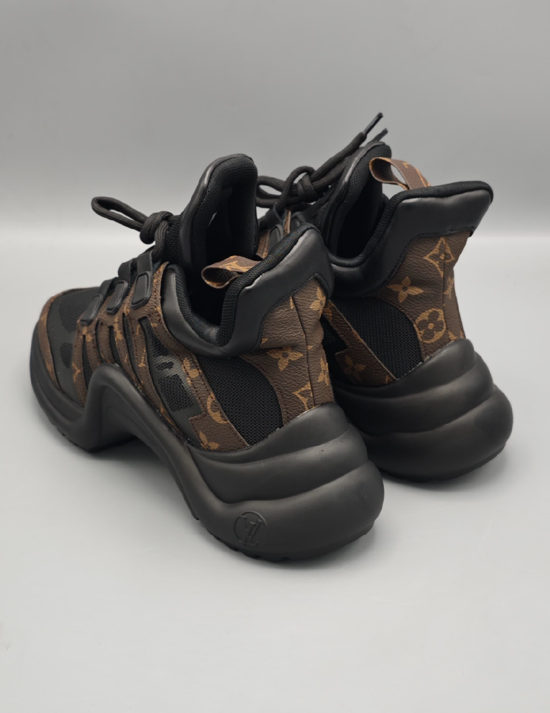 Louis Vuitton Archlight