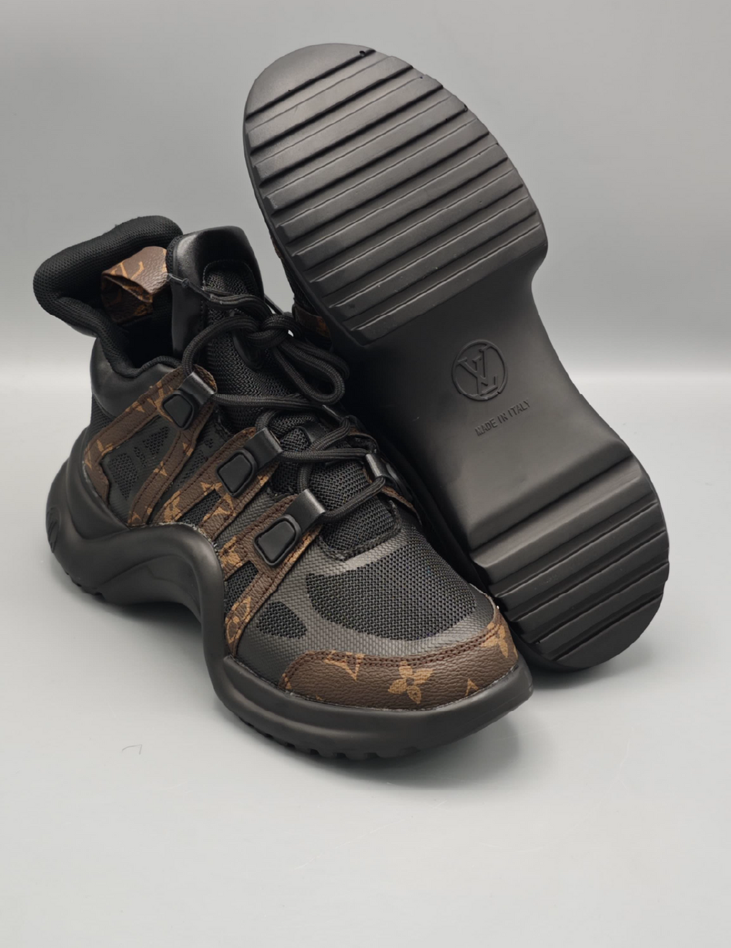 Louis Vuitton Archlight