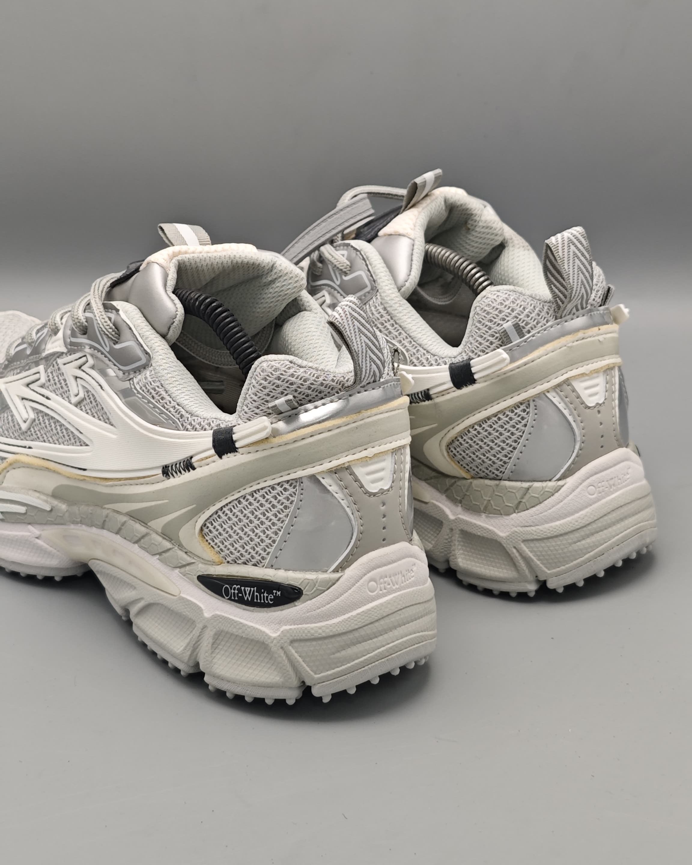 Off-White "Be Right Back"