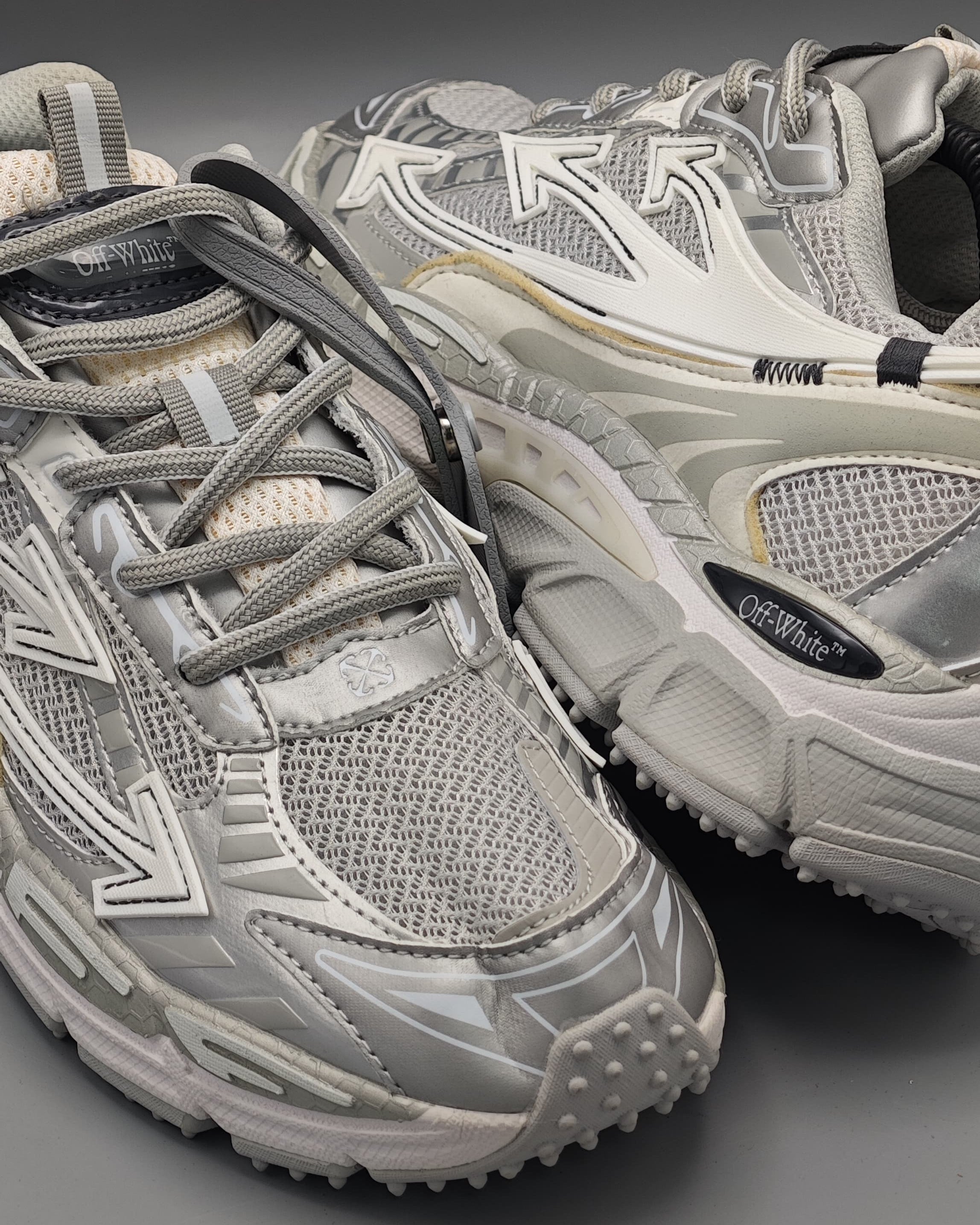 Off-White "Be Right Back"