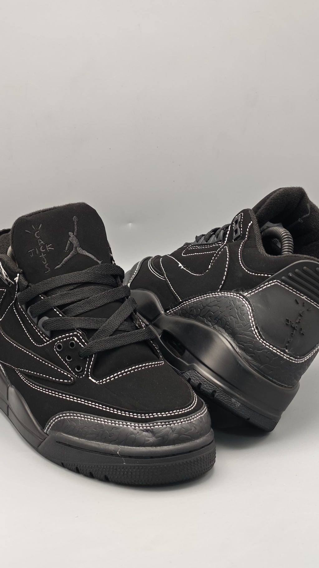 Jordan Retro 3 Travis