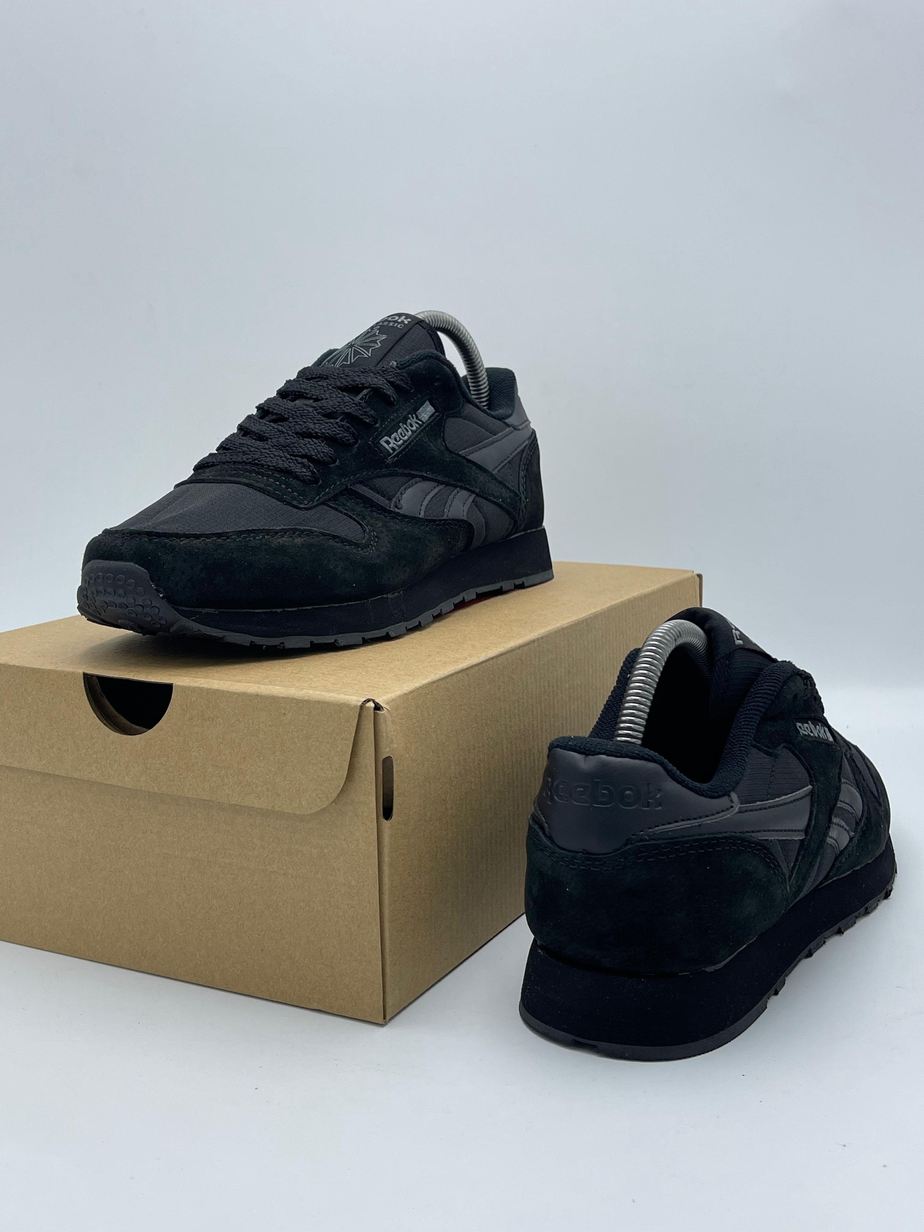 Reebok Classic Leather All Black