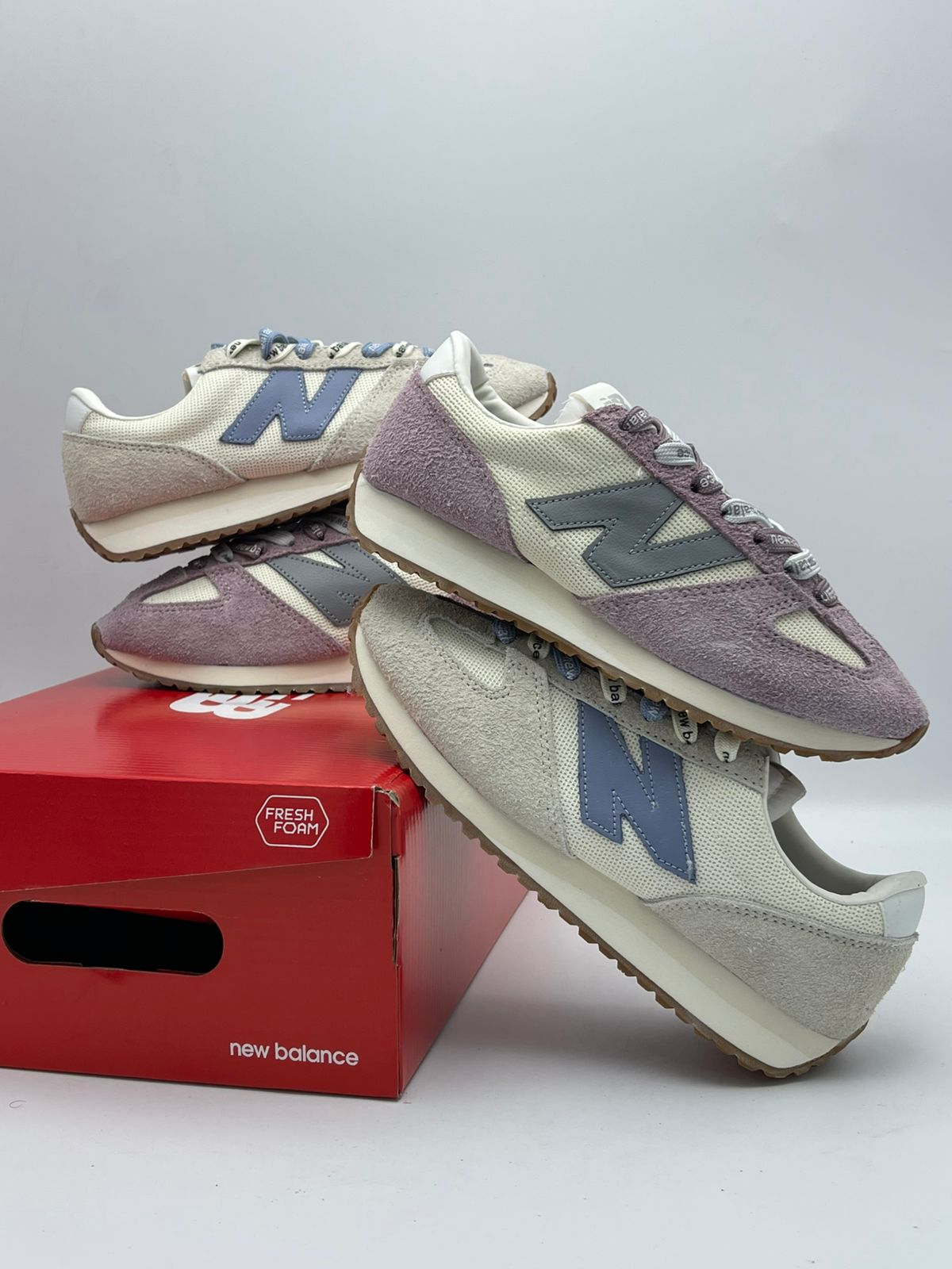 New Balance 237