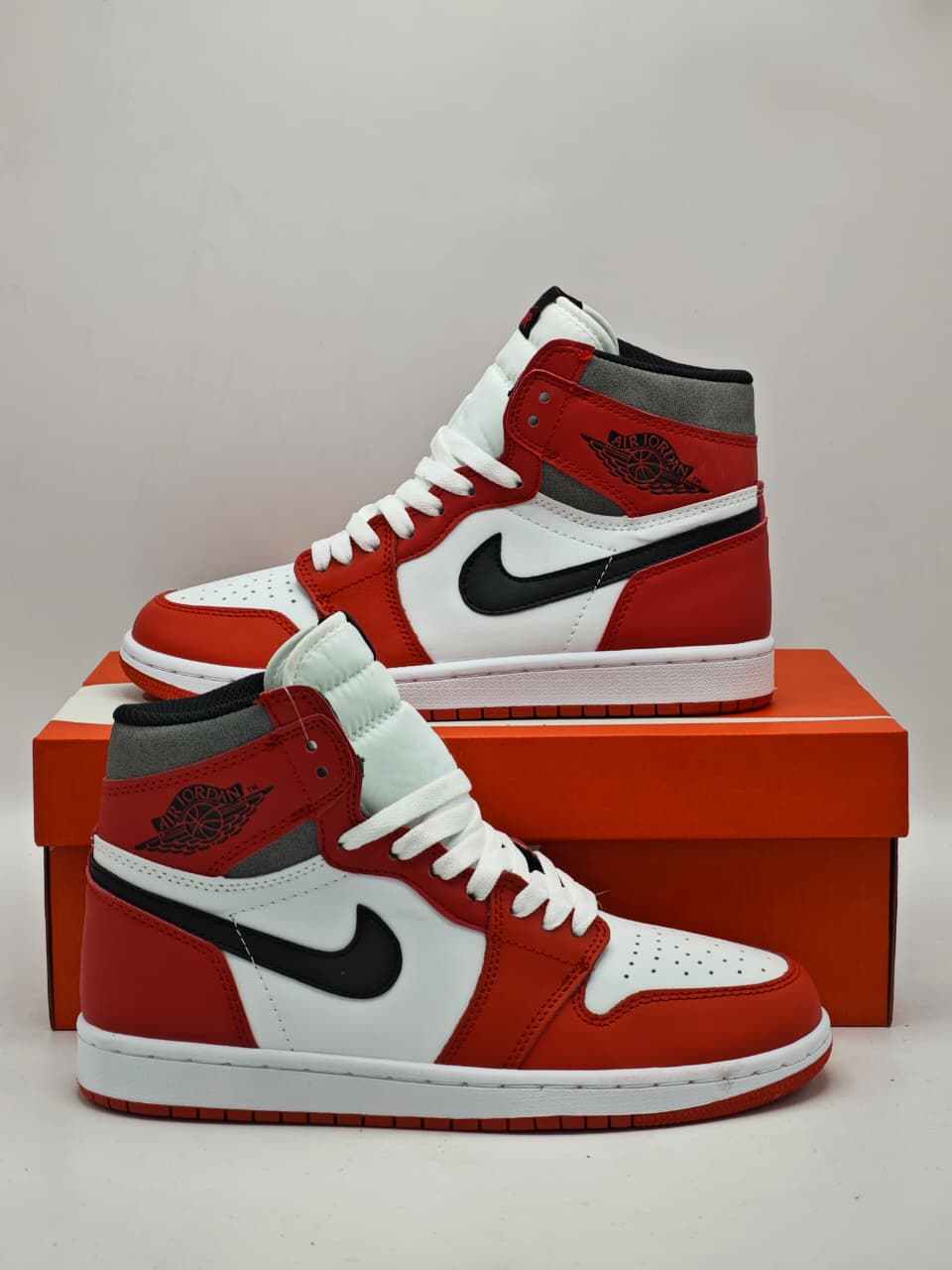 Air Jordan 1 Retro High "Chicago"