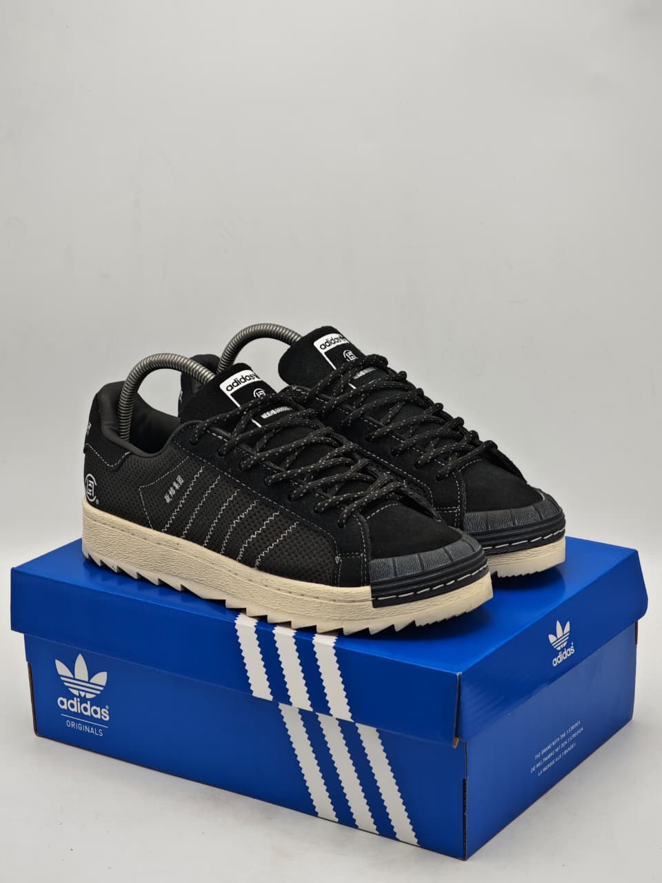 Adidas Superstar 82 x NEIGHBORHOOD