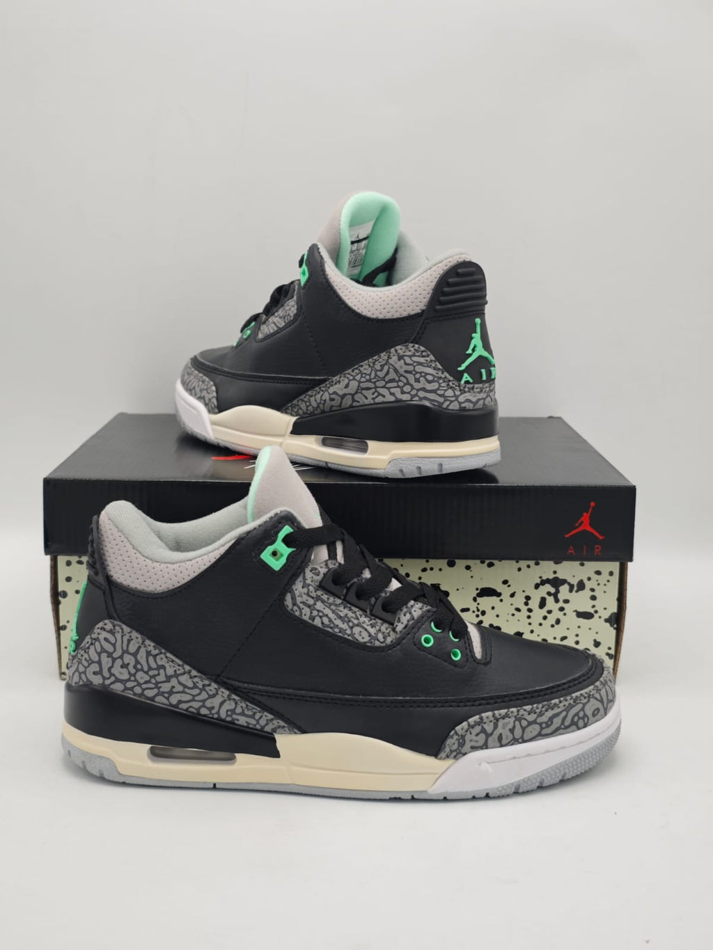 Jordan Retro 3 Dark Pine Glow