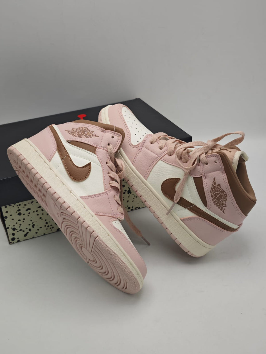 Jordan Retro 1 Mocha Rose