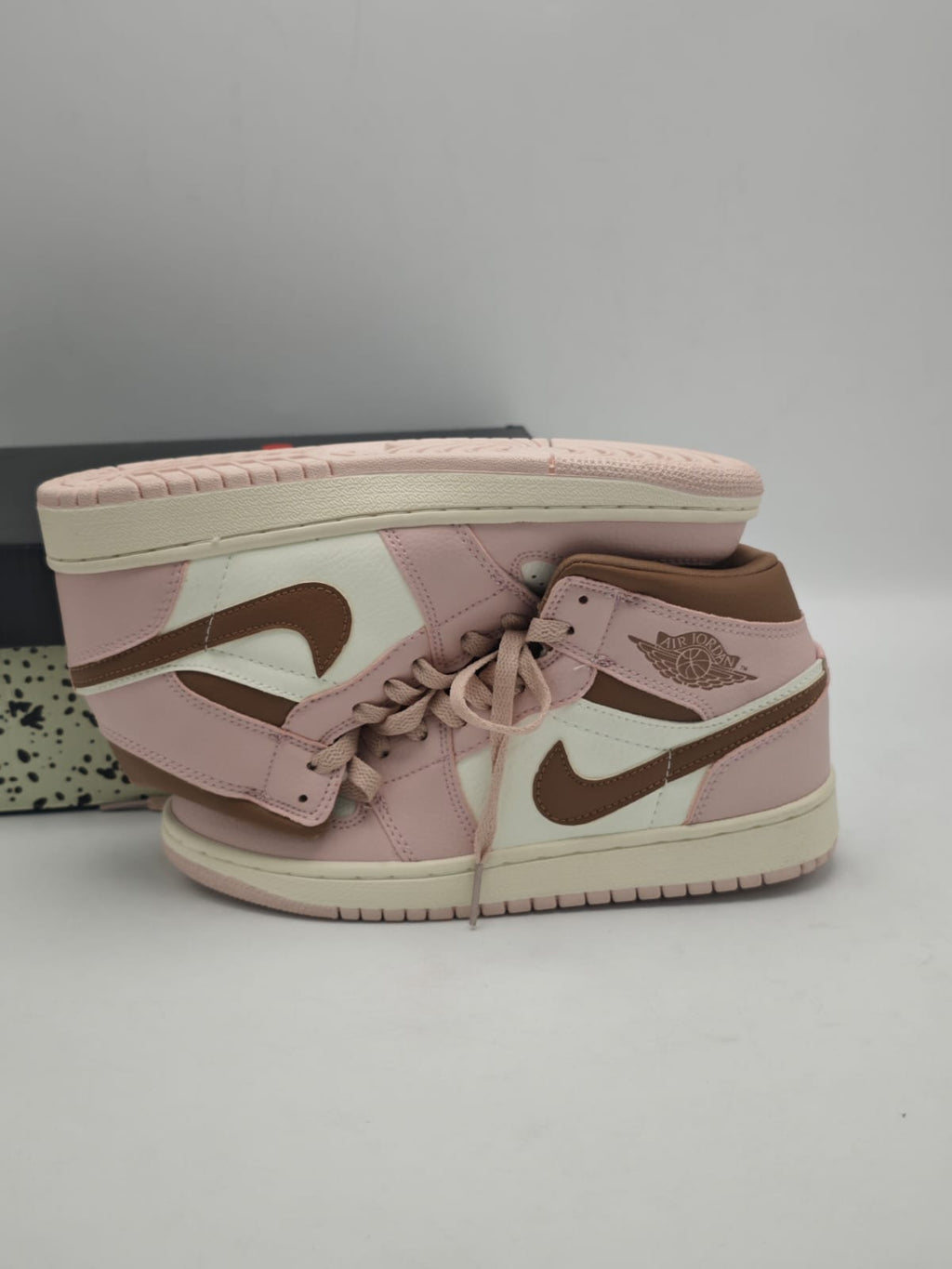 Jordan Retro 1 Mocha Rose