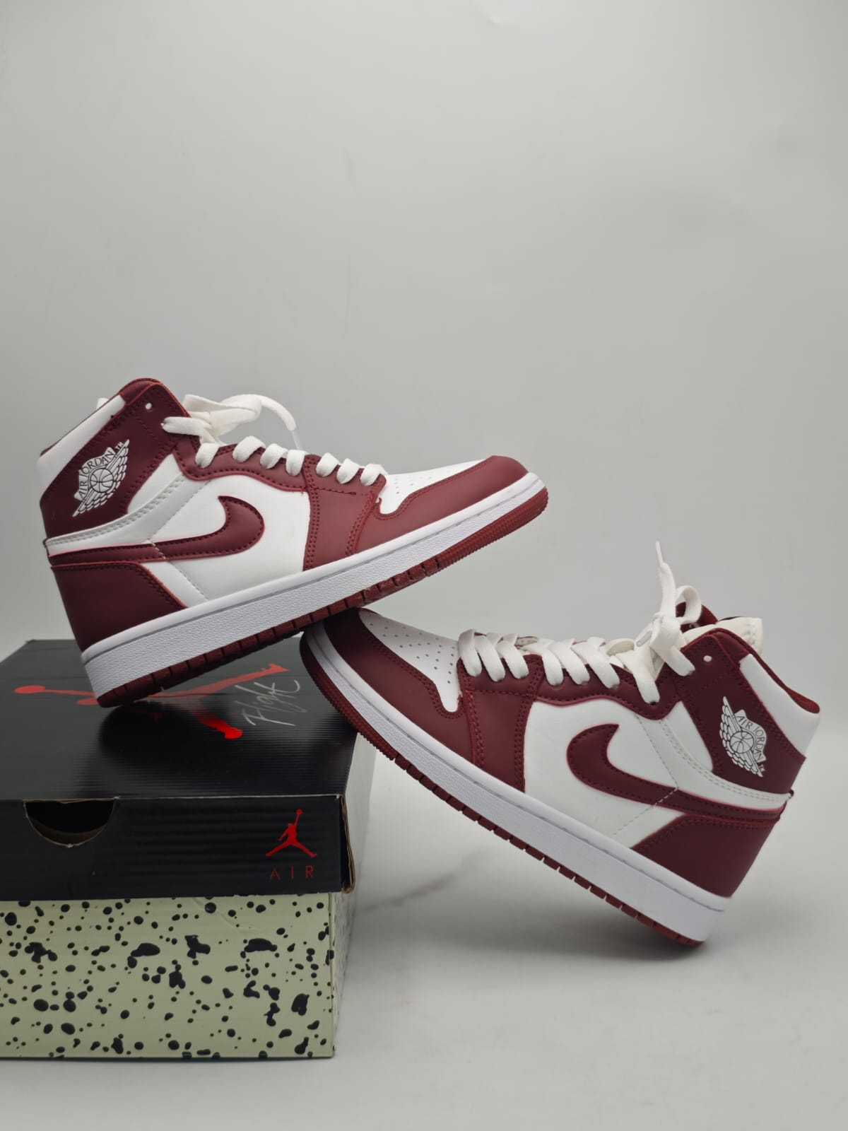 Jordan Retro 1 Bordeaux & White