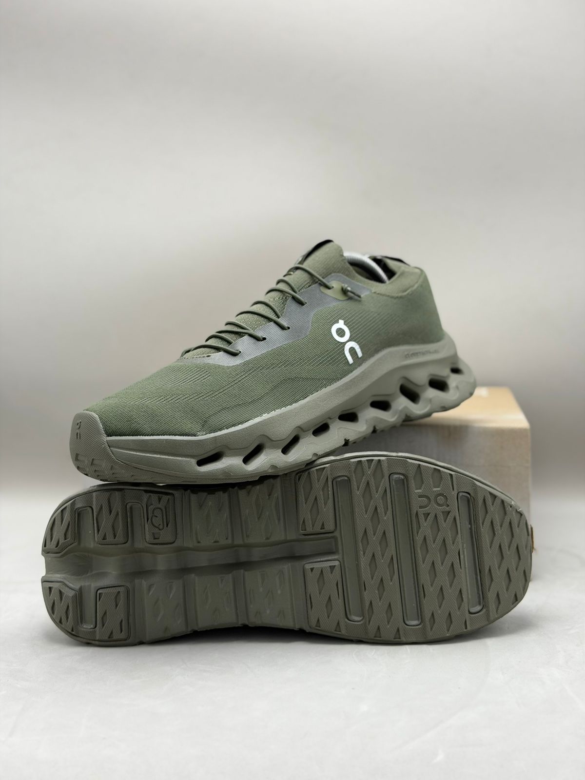 ON Running x LOEWE Cloudtilt Olive