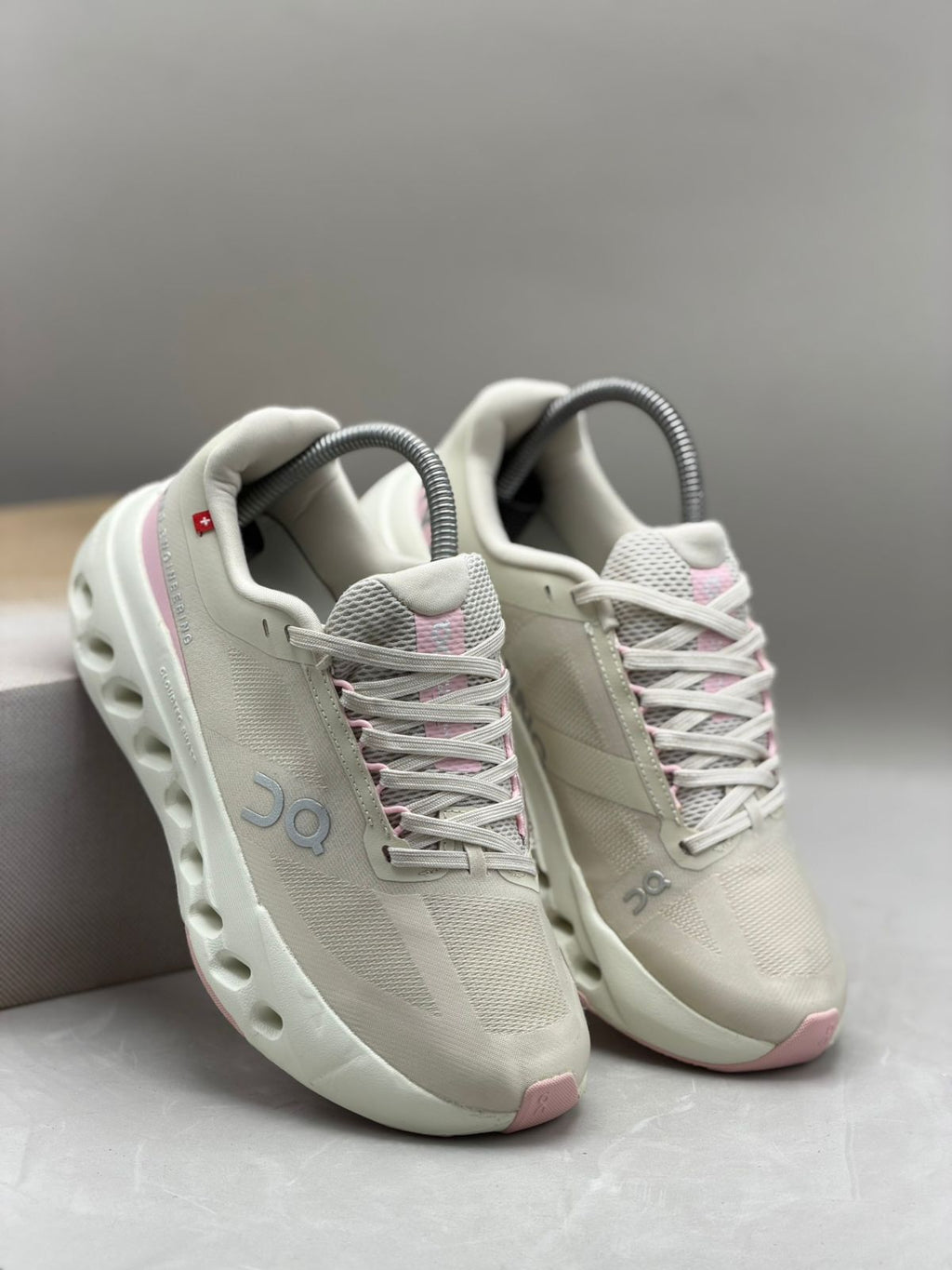 ON Running Cloudsurfer Mujer