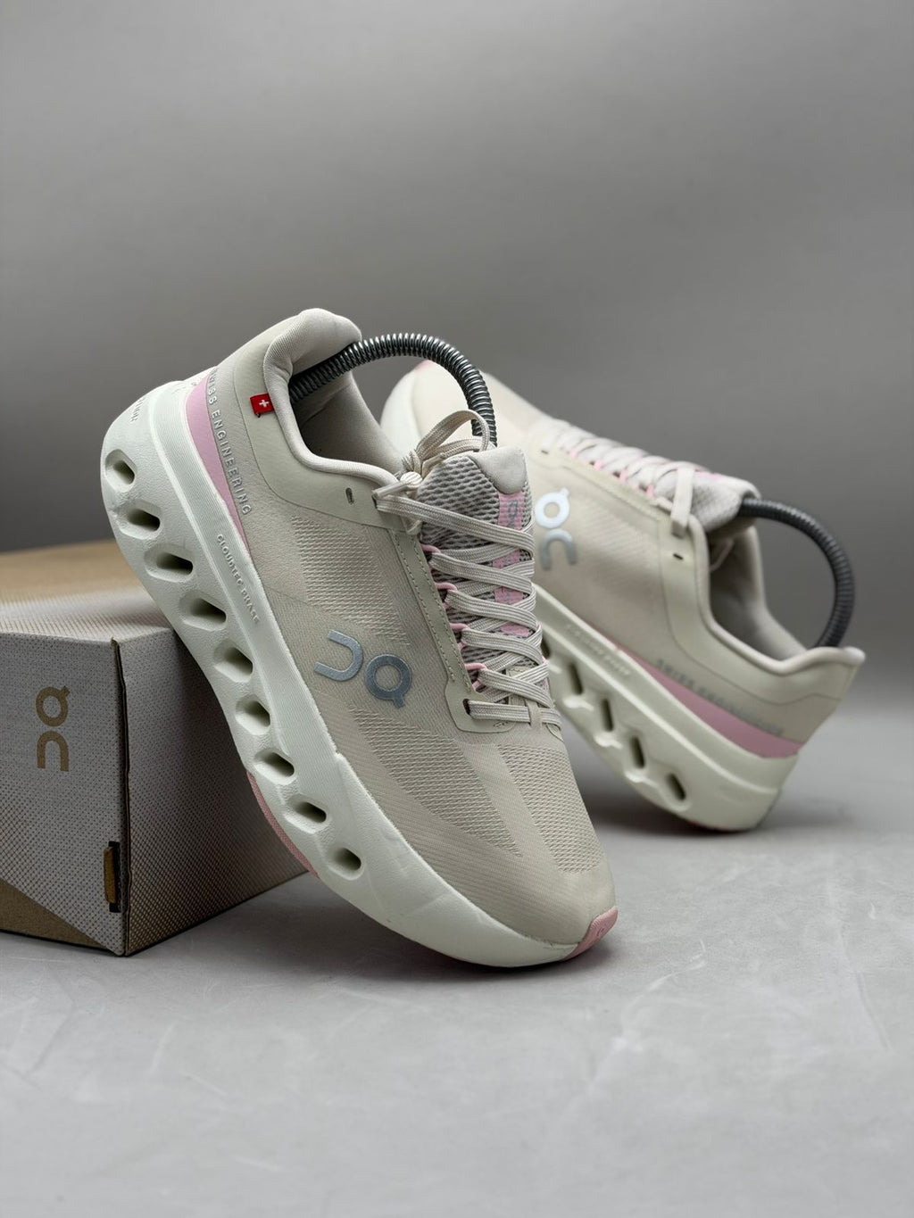 ON Running Cloudsurfer Mujer